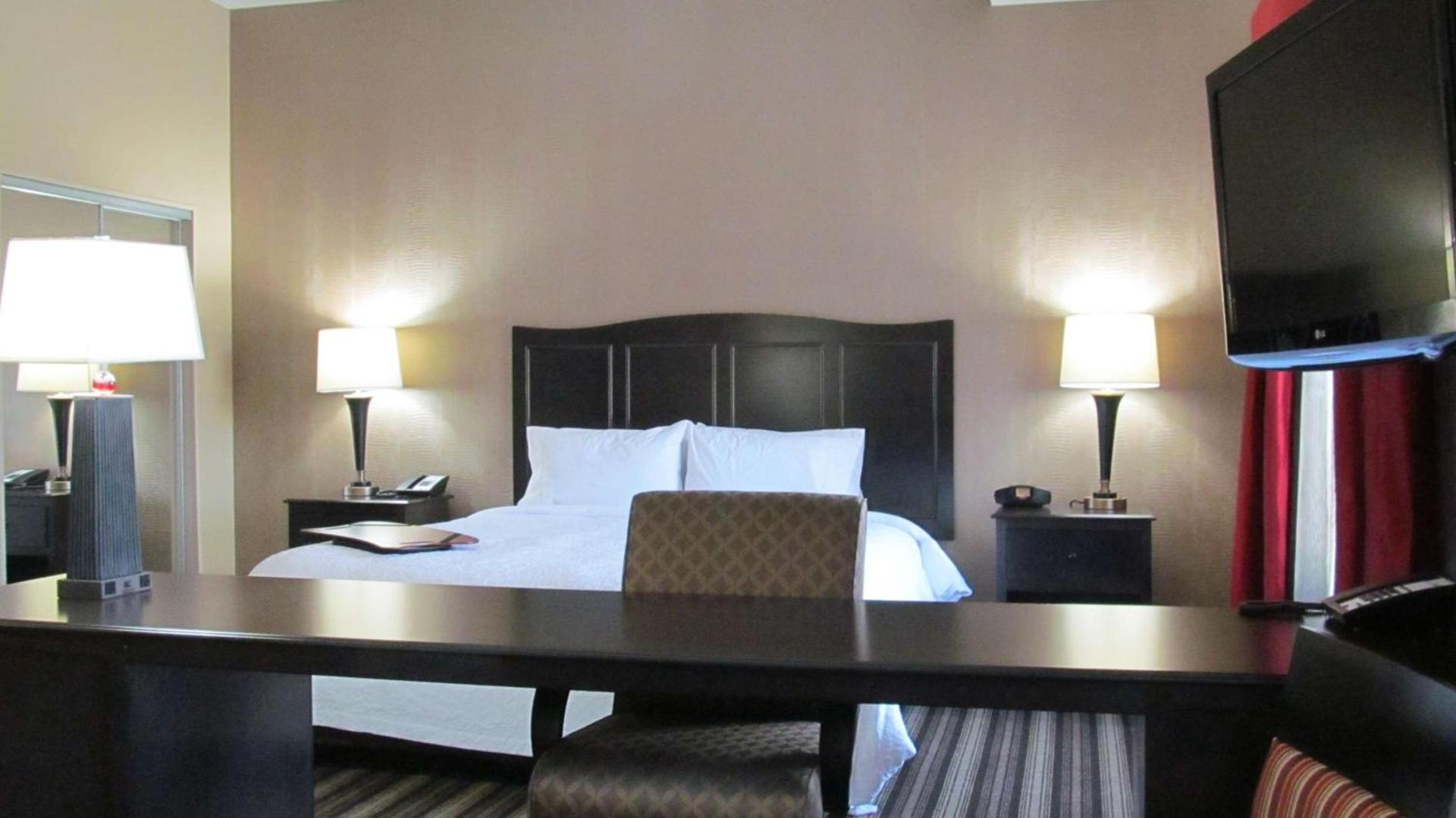 Hampton Inn and Suites Hope photo 22