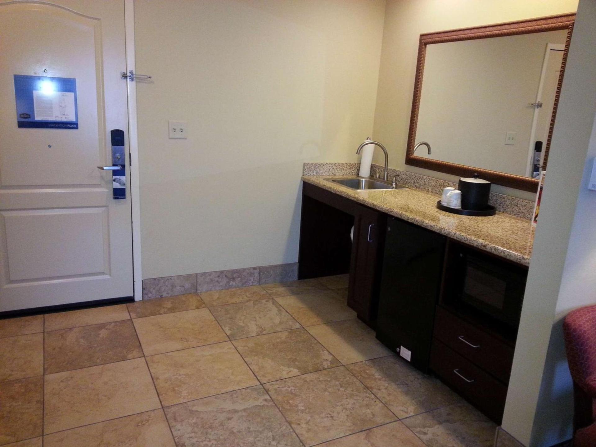 Hampton Inn & Suites Sevierville at Stadium Drive photo 9