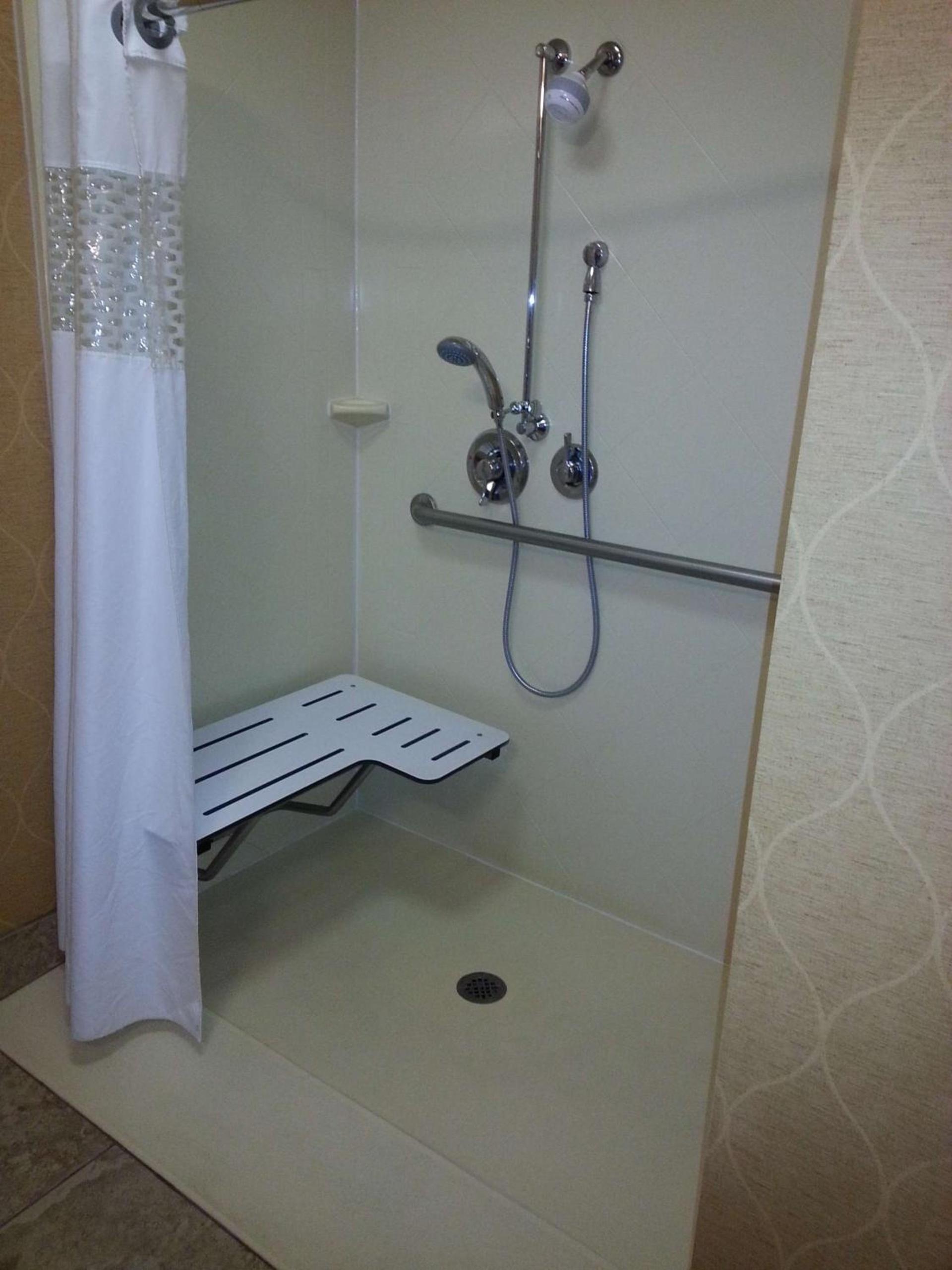 Hampton Inn & Suites Sevierville at Stadium Drive photo 20
