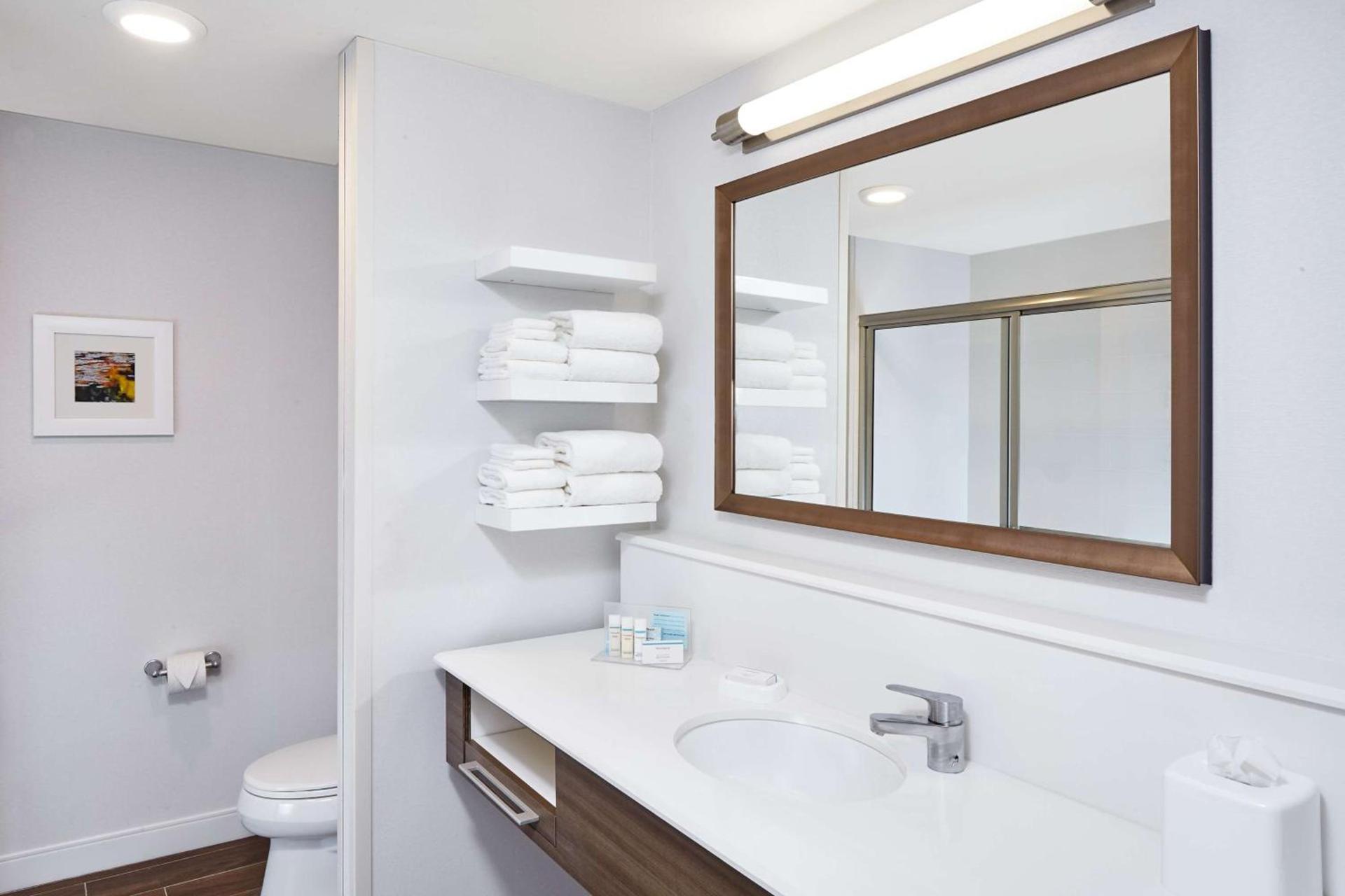 Hampton Inn Fond du Lac photo 15
