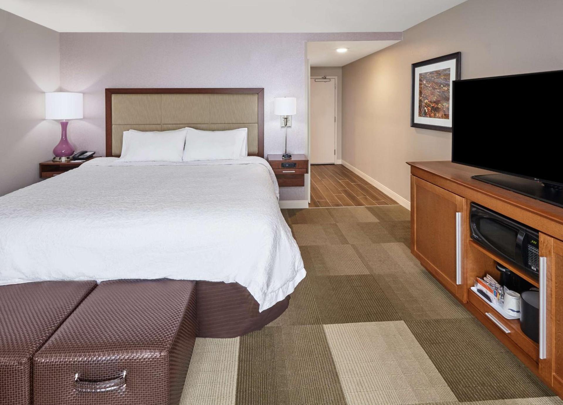 Hampton Inn Fond du Lac photo 17