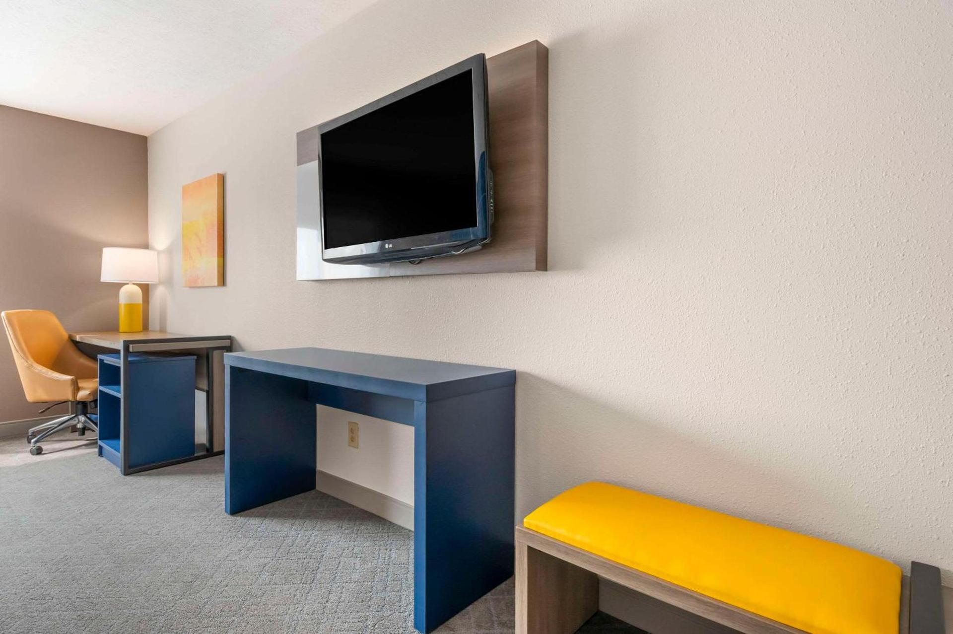 Comfort Inn Edinburgh - Columbus photo 30