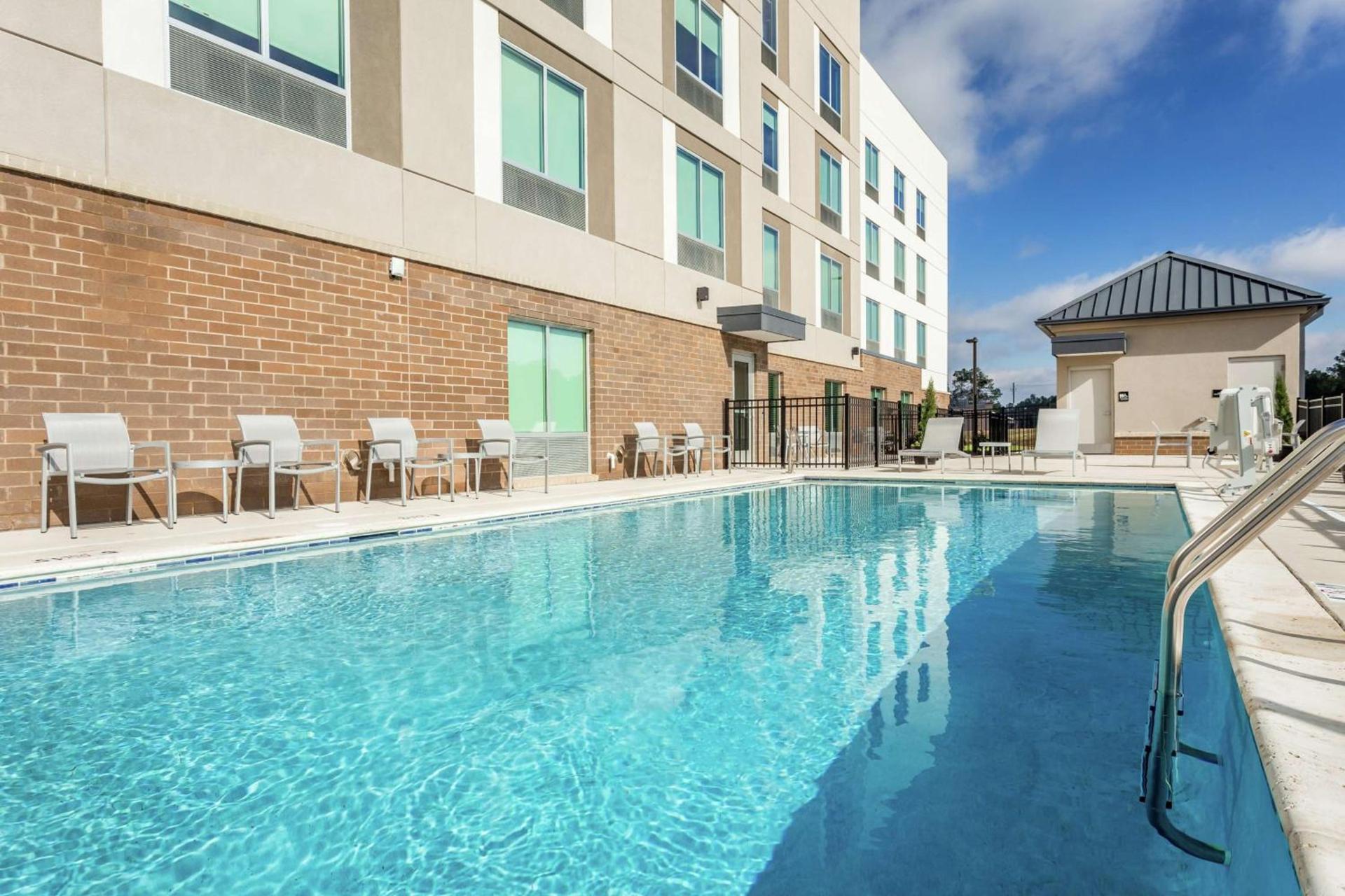 Hampton Inn & Suites Saraland Mobile photo 8
