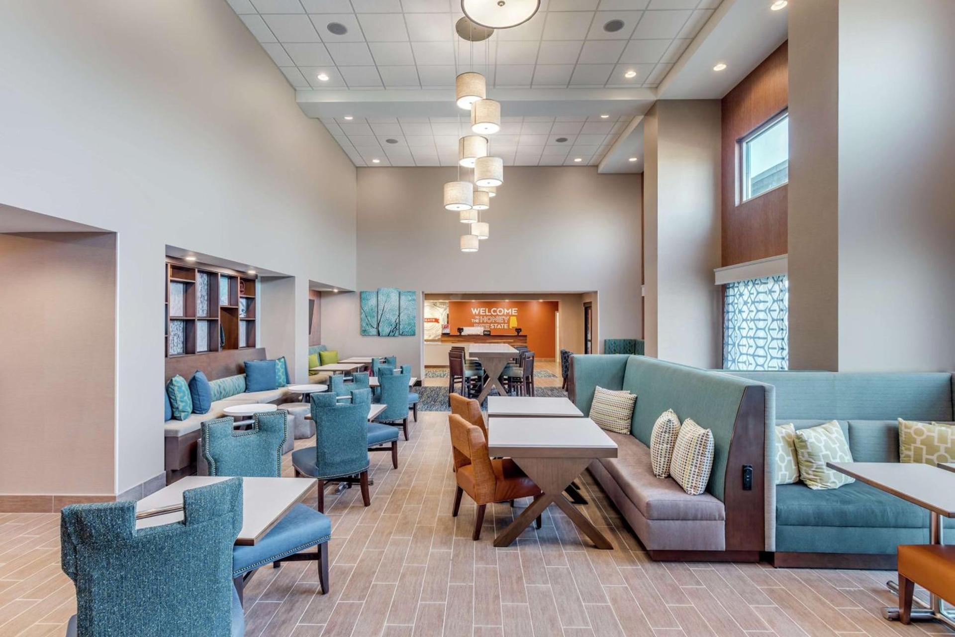 Hampton Inn & Suites Saraland Mobile photo 5