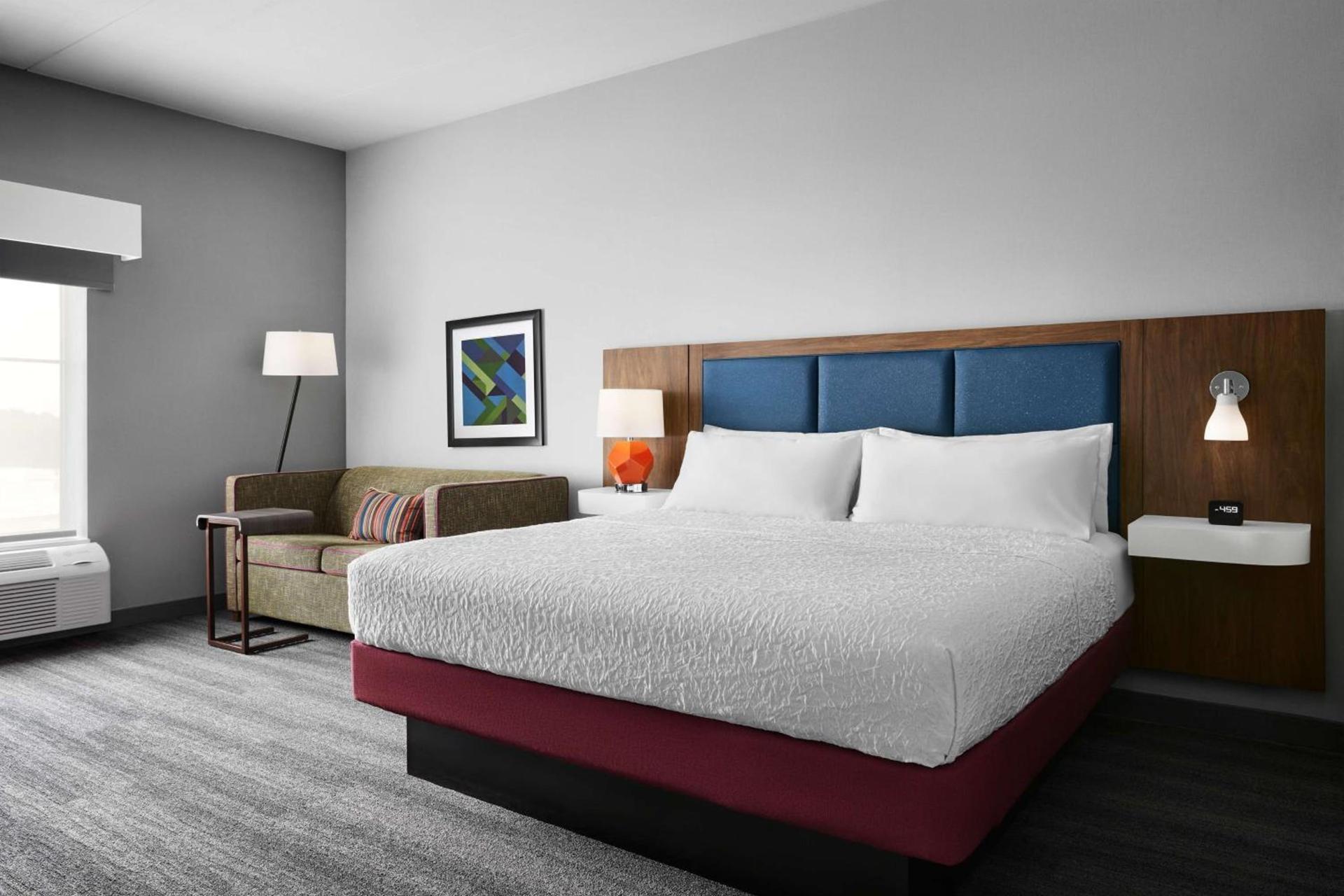 Hampton Inn & Suites Charlotte Steele Creek Road, NC photo 17