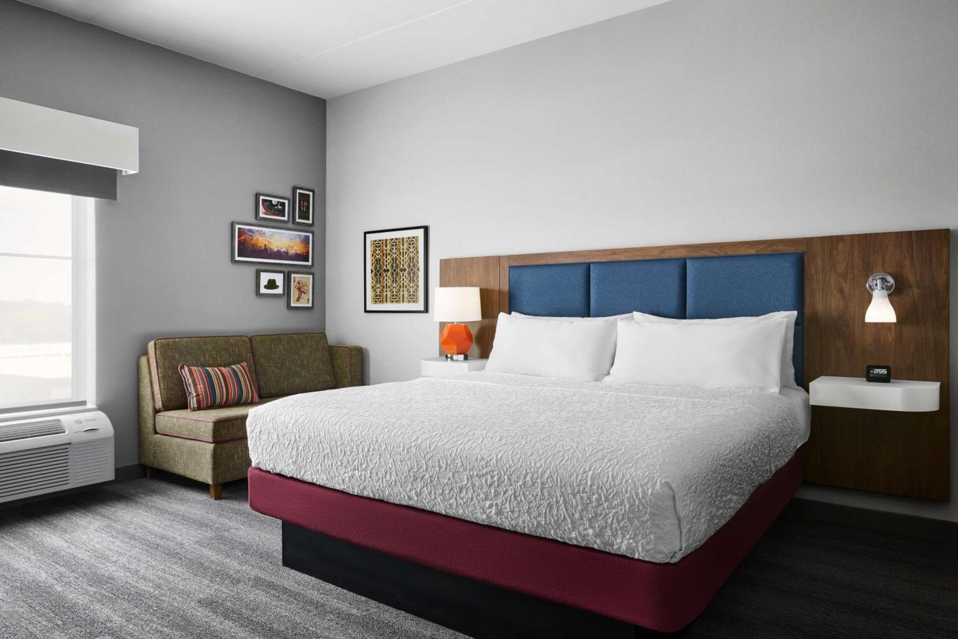 Hampton Inn & Suites Charlotte Steele Creek Road, NC photo 18