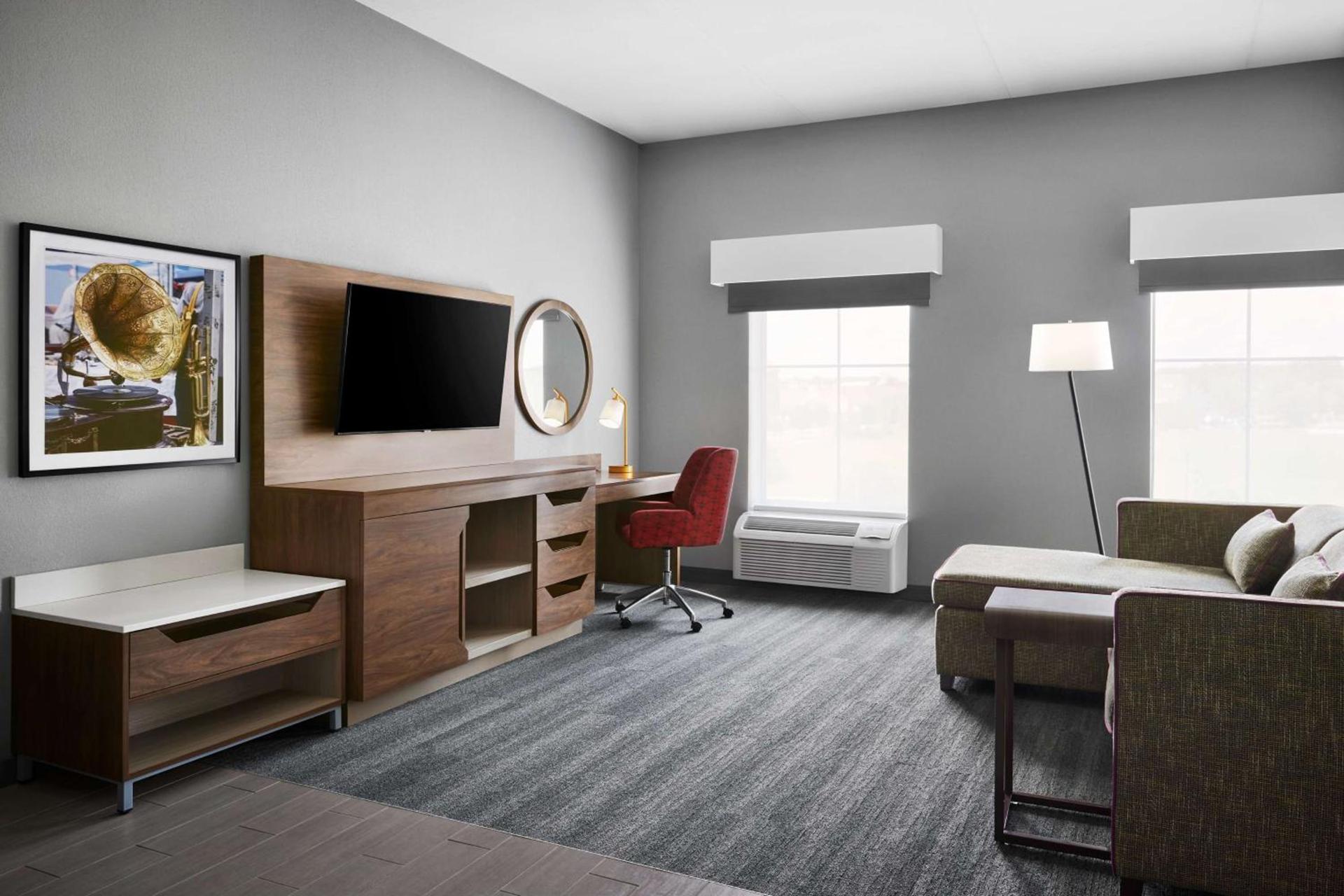 Hampton Inn & Suites Charlotte Steele Creek Road, NC photo 23