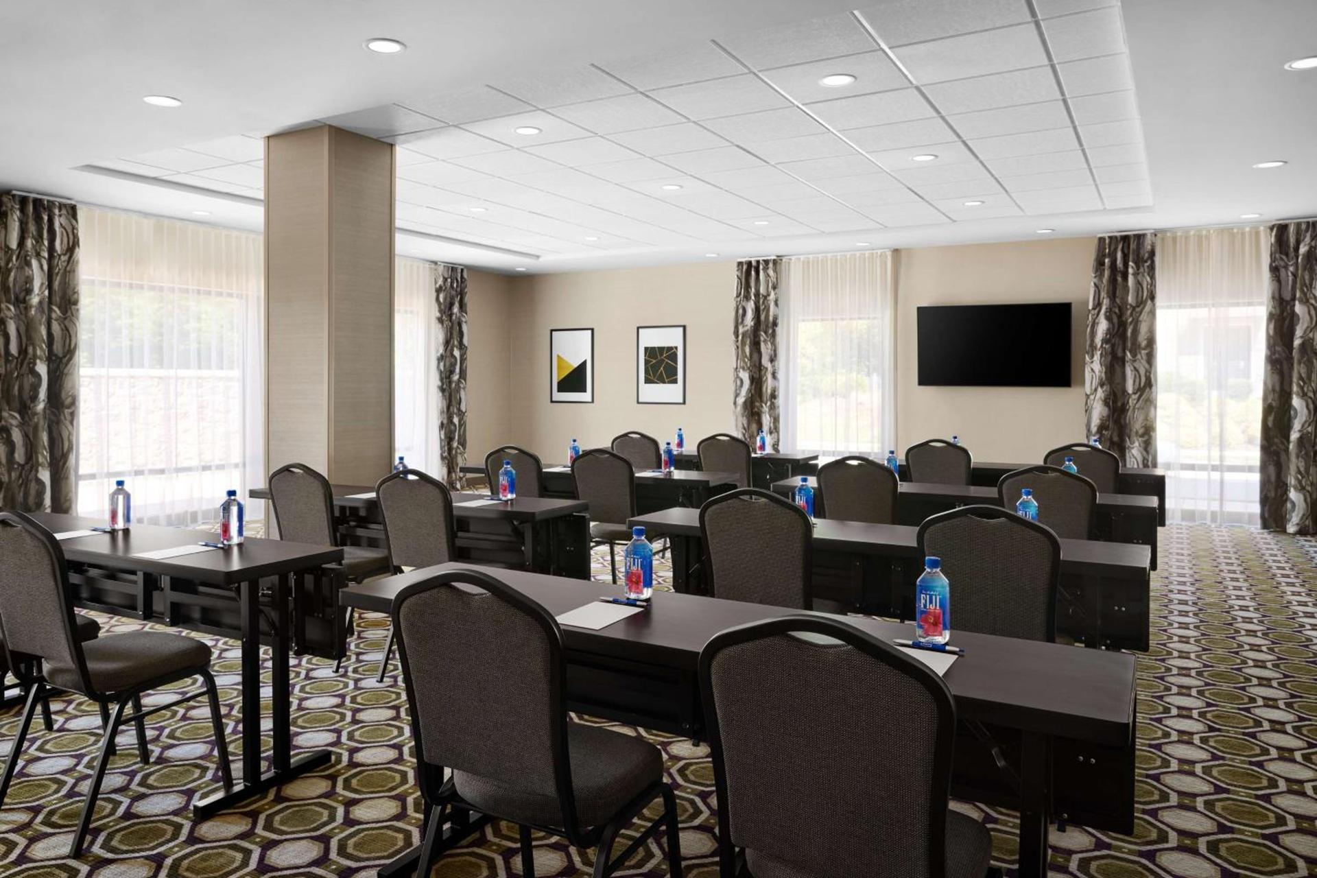 Hampton Inn & Suites Charlotte Steele Creek Road, NC photo 26