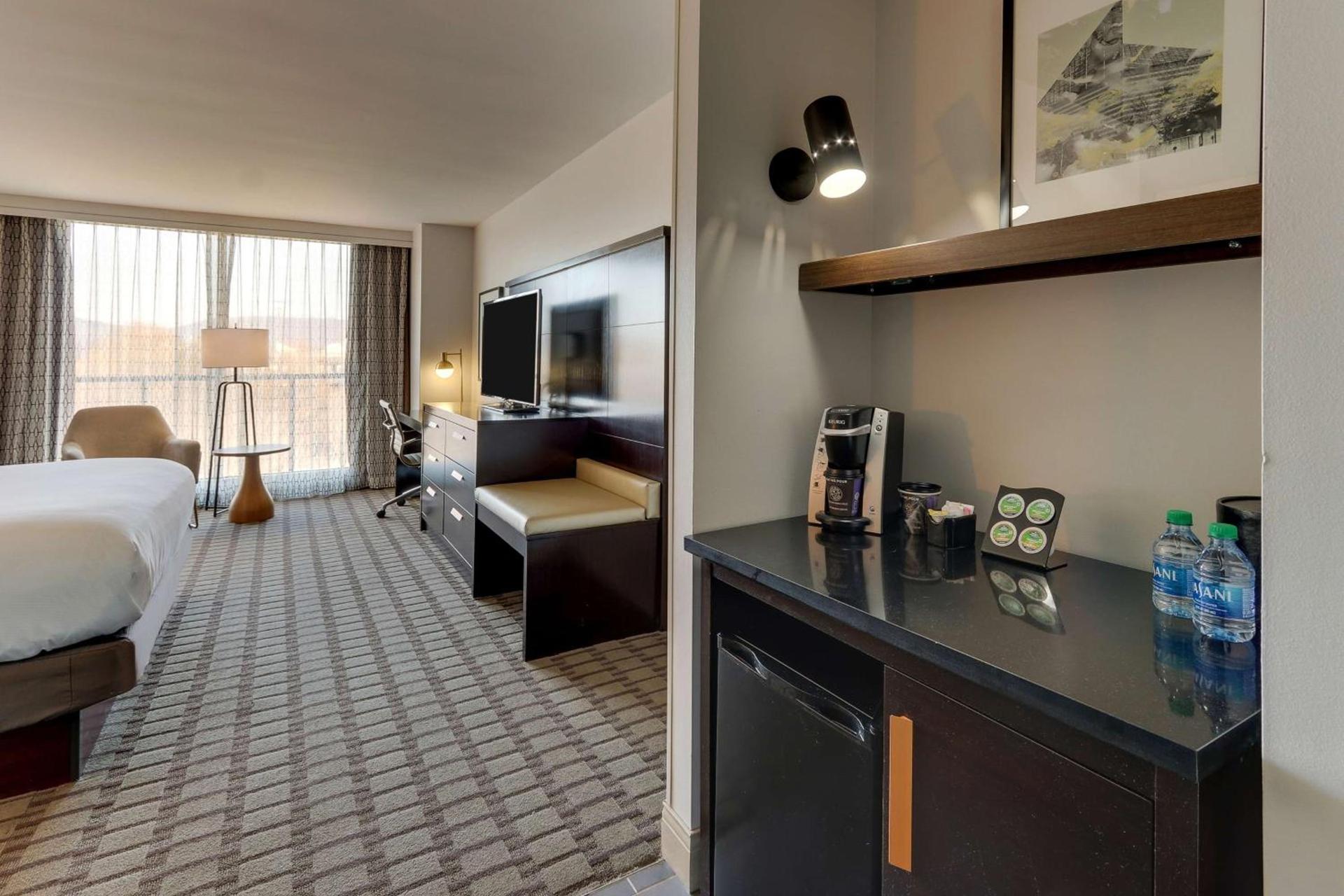 The Chattanoogan Hotel, Curio Collection By Hilton photo 31