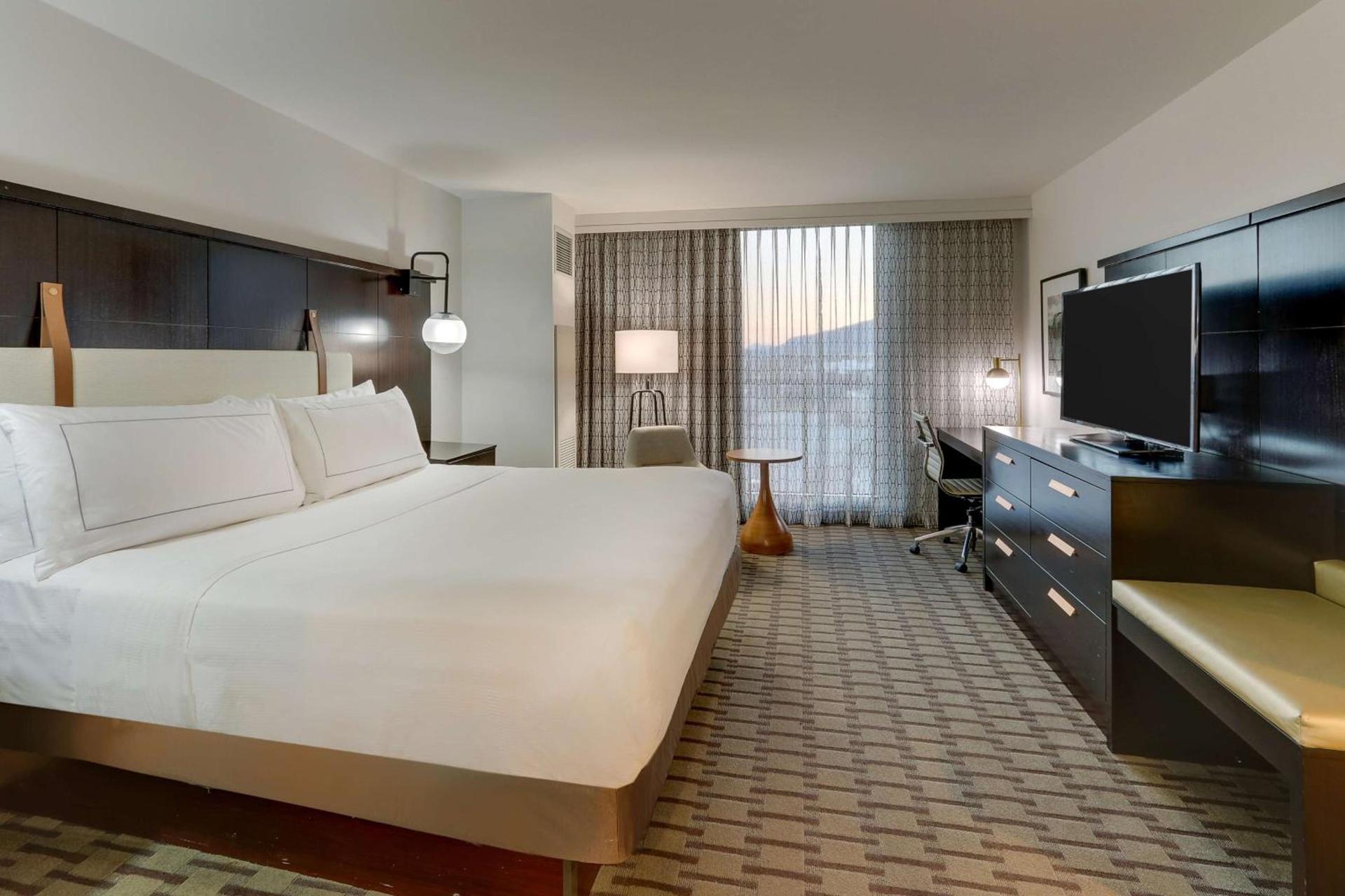 The Chattanoogan Hotel, Curio Collection By Hilton photo 33