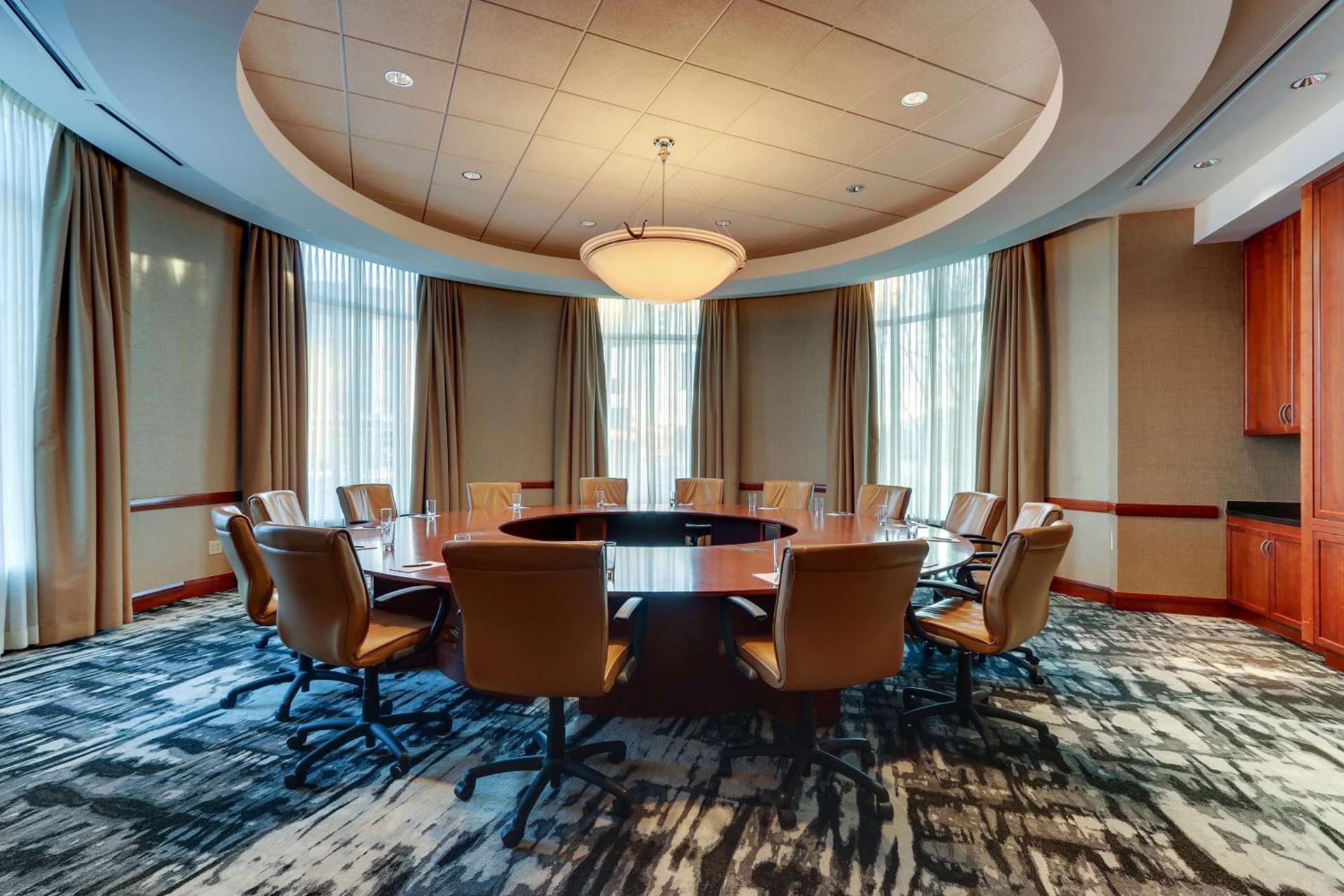 The Chattanoogan Hotel, Curio Collection By Hilton photo 45