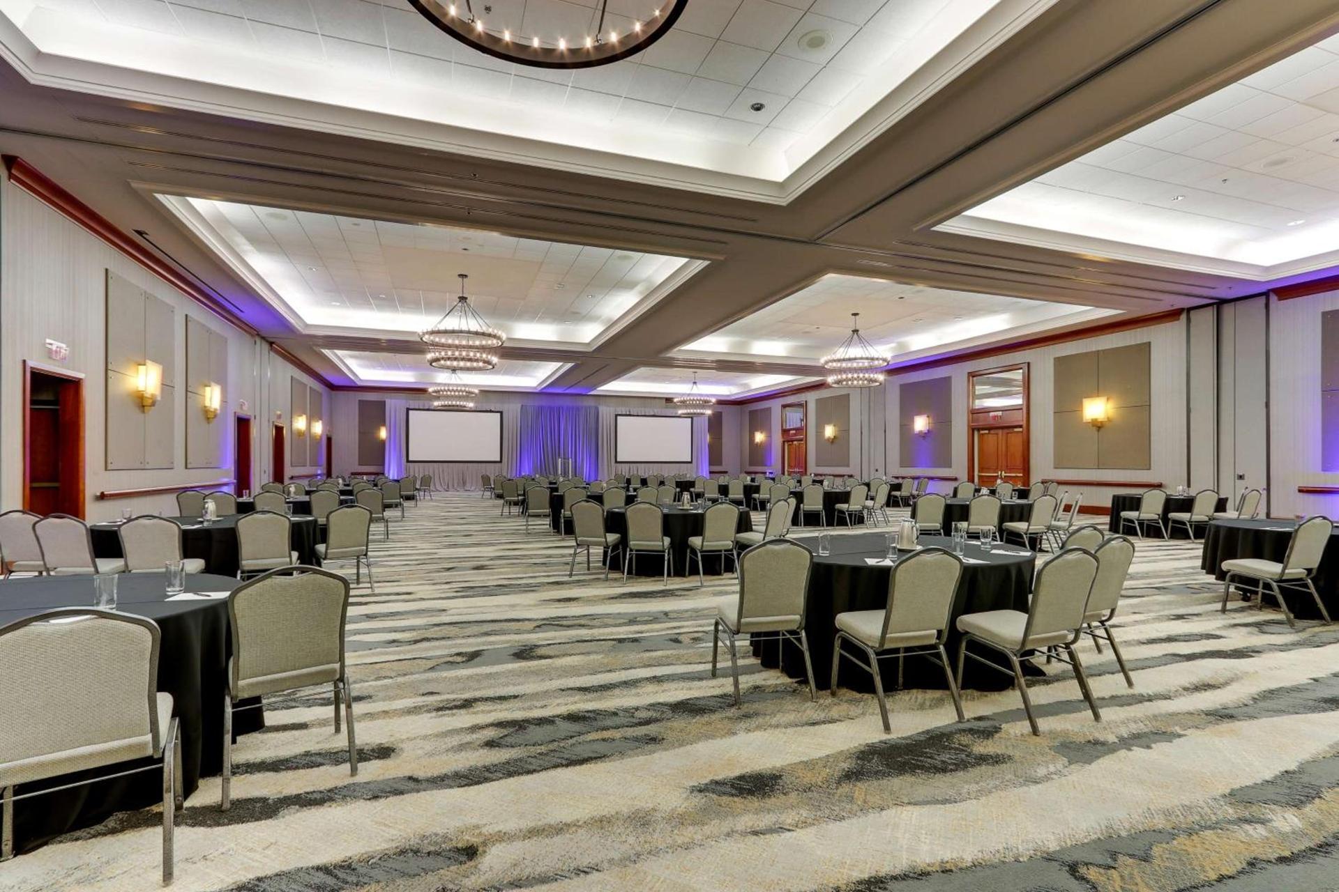 The Chattanoogan Hotel, Curio Collection By Hilton photo 47