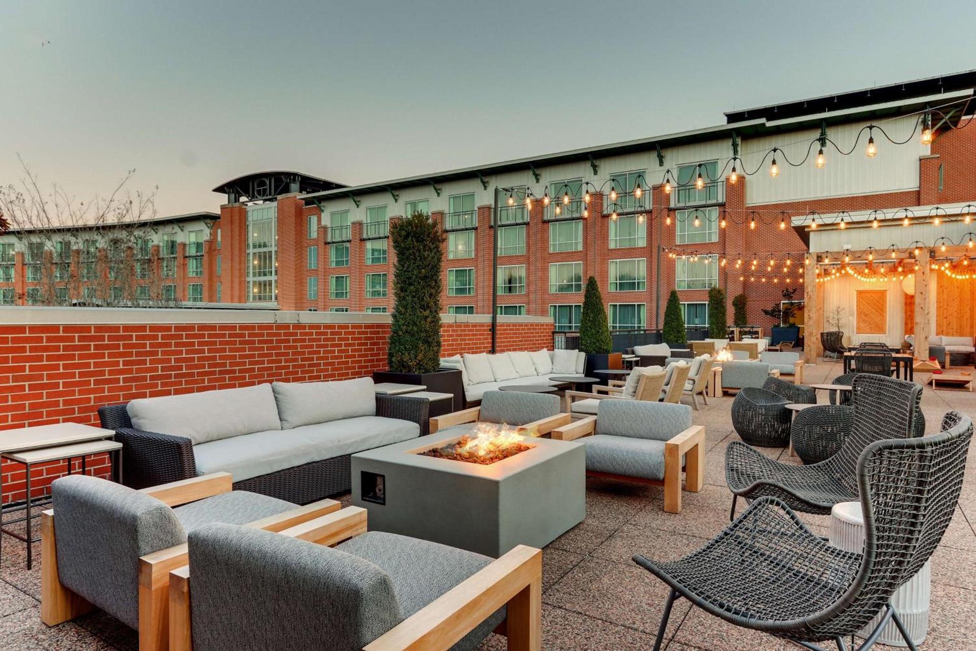 The Chattanoogan Hotel, Curio Collection By Hilton photo 56