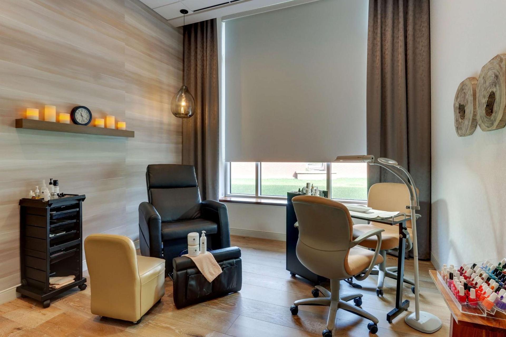 The Chattanoogan Hotel, Curio Collection By Hilton photo 68