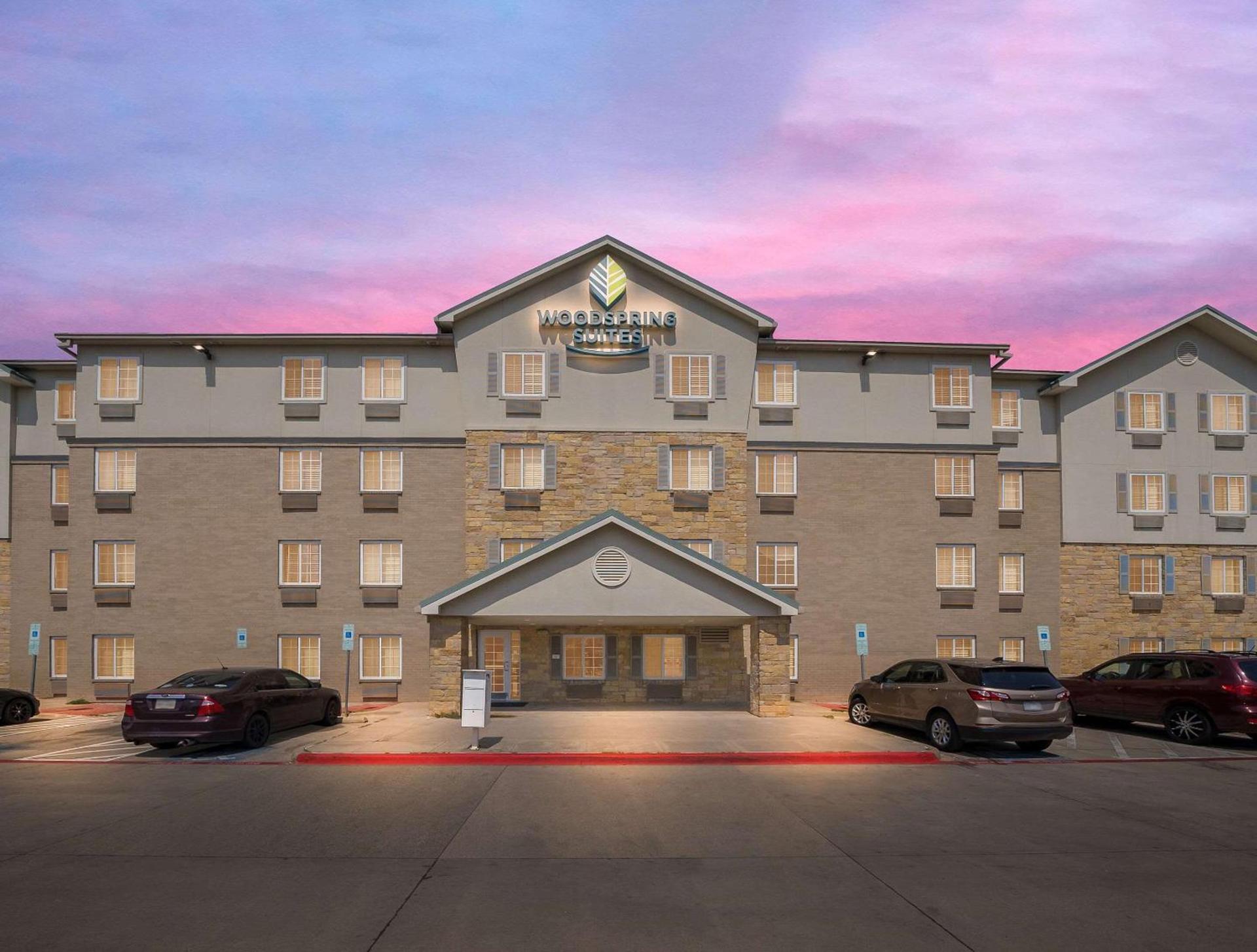 WoodSpring Suites Dallas Rockwall photo 4