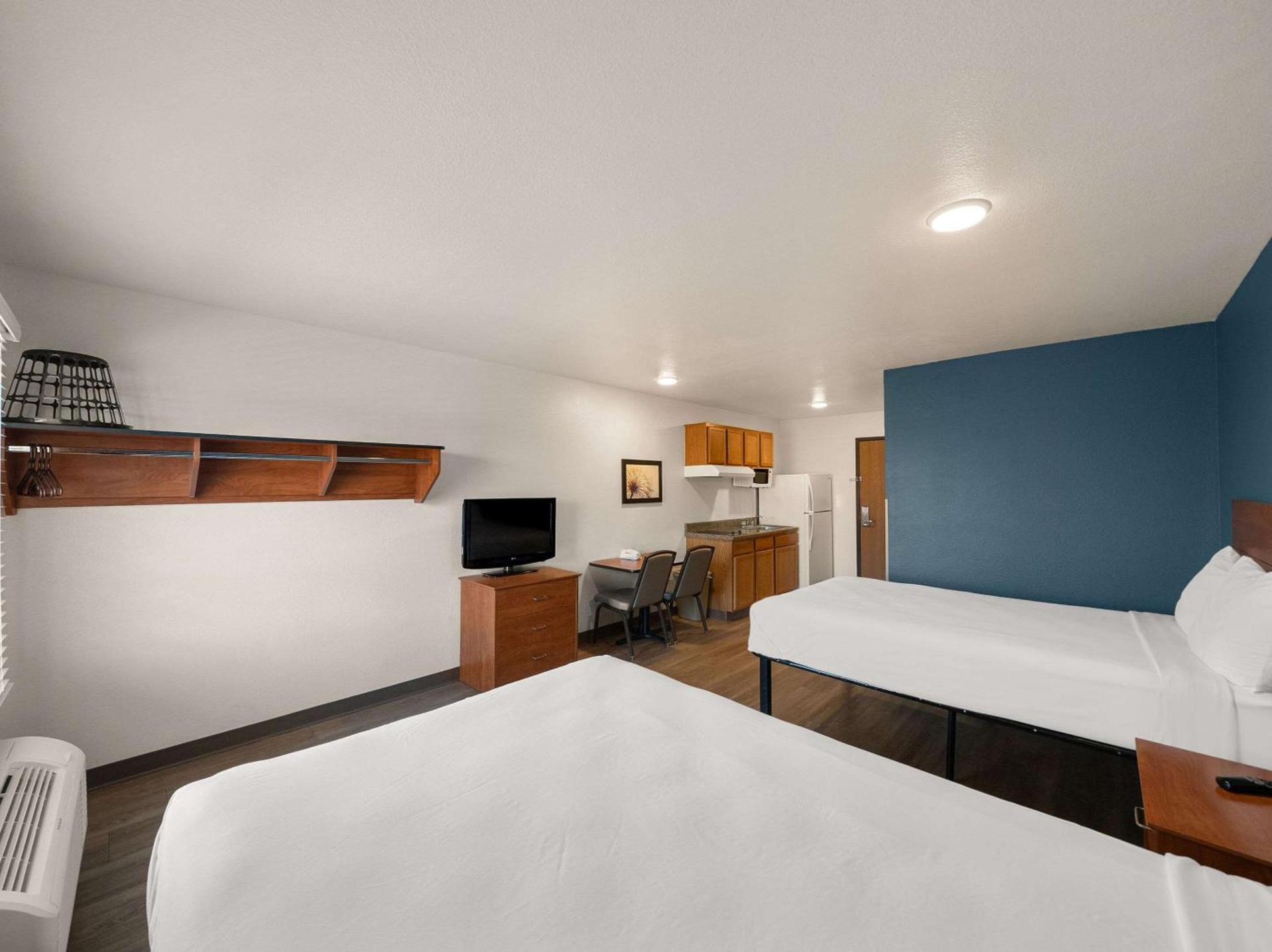WoodSpring Suites Dallas Rockwall photo 6