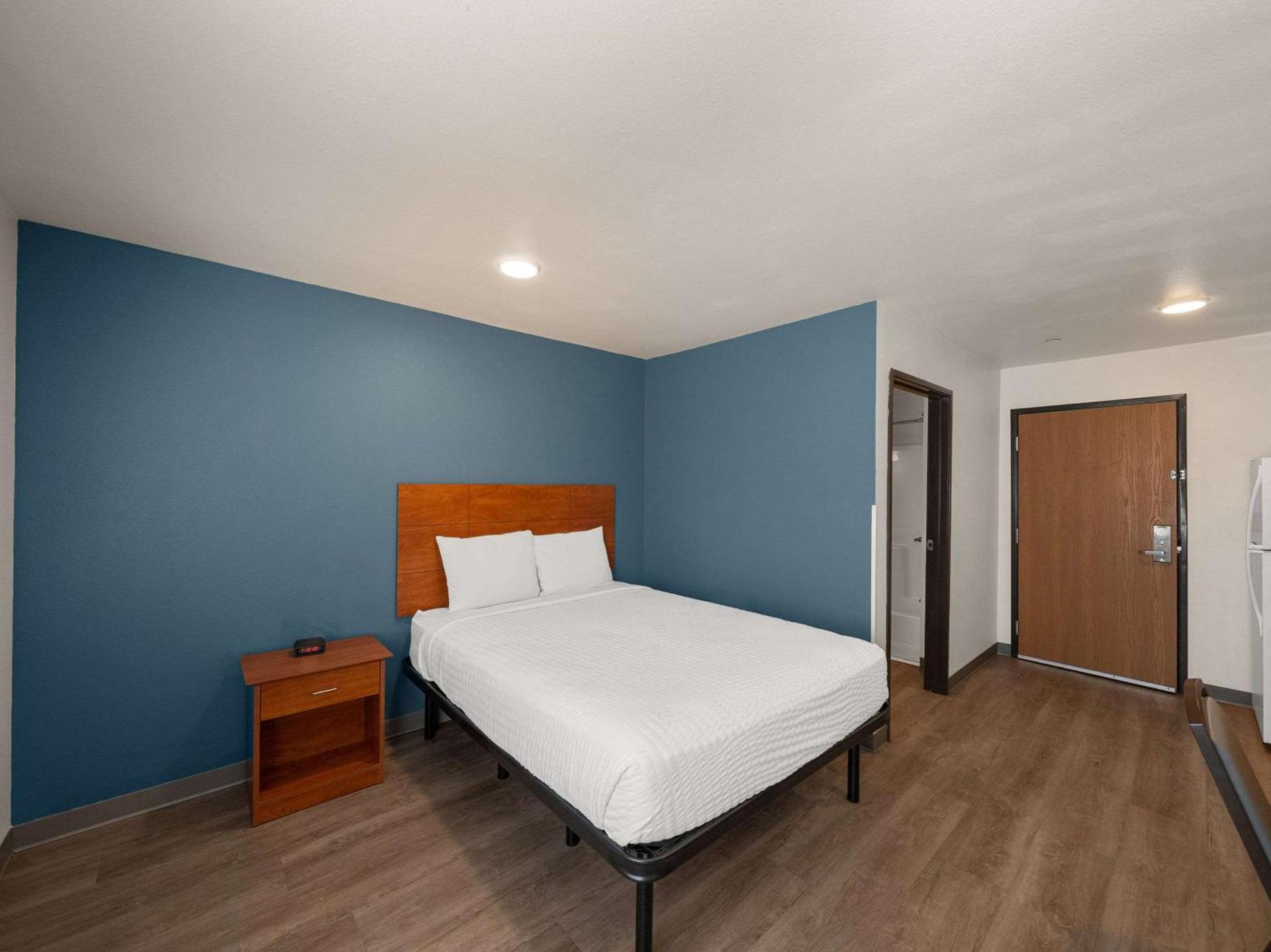 WoodSpring Suites Dallas Rockwall photo 18