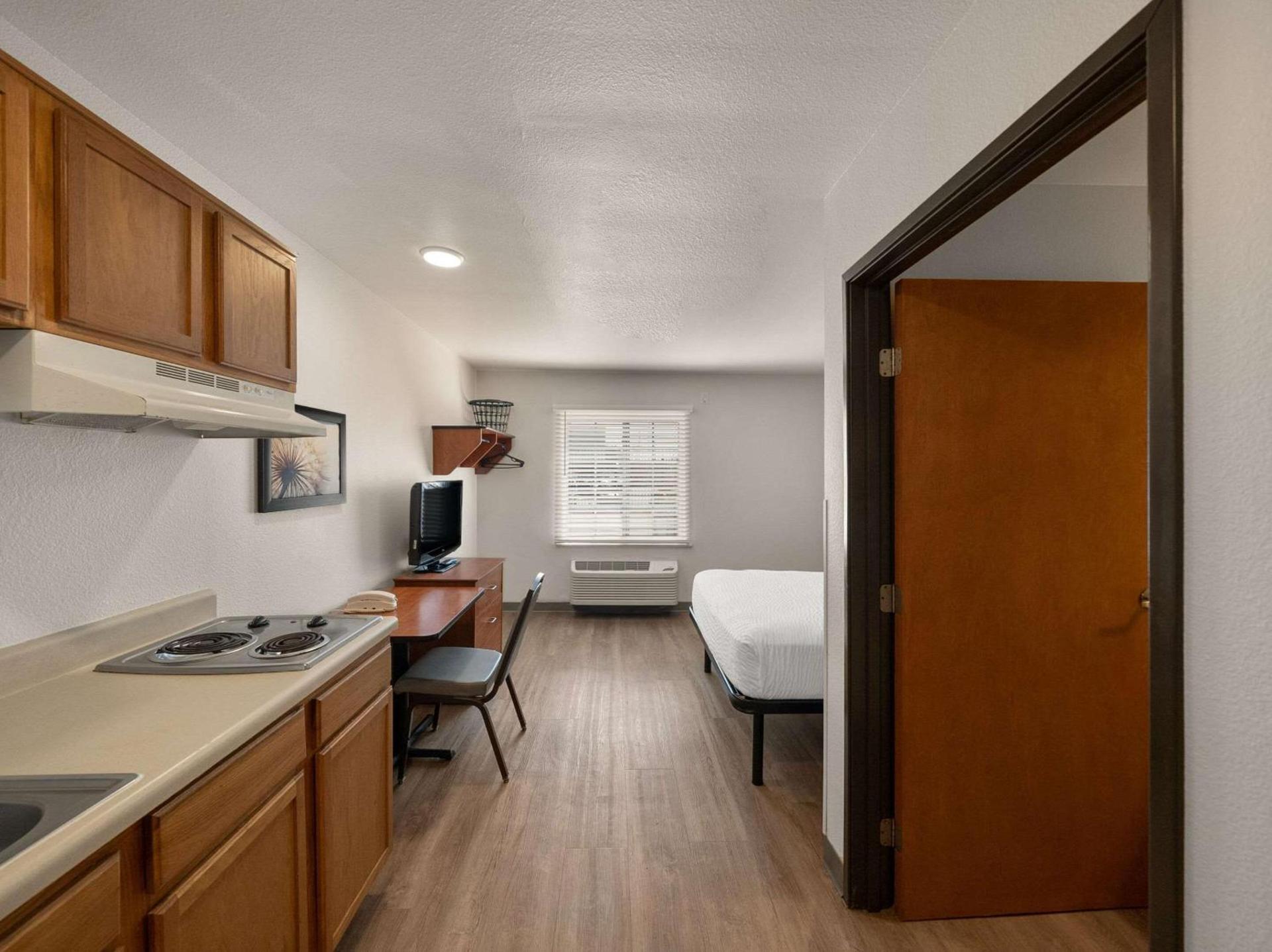 WoodSpring Suites Dallas Rockwall photo 19