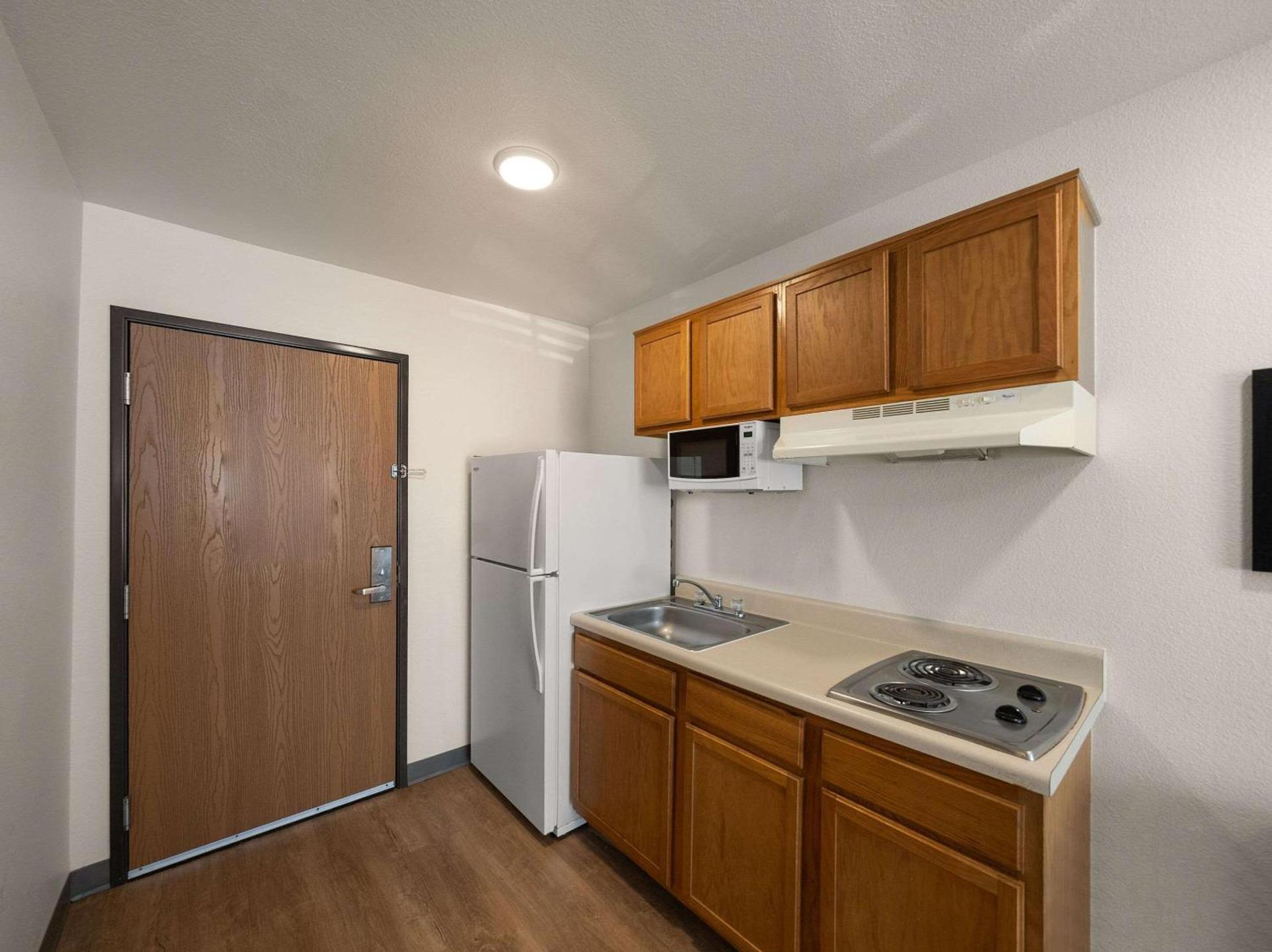 WoodSpring Suites Dallas Rockwall photo 20