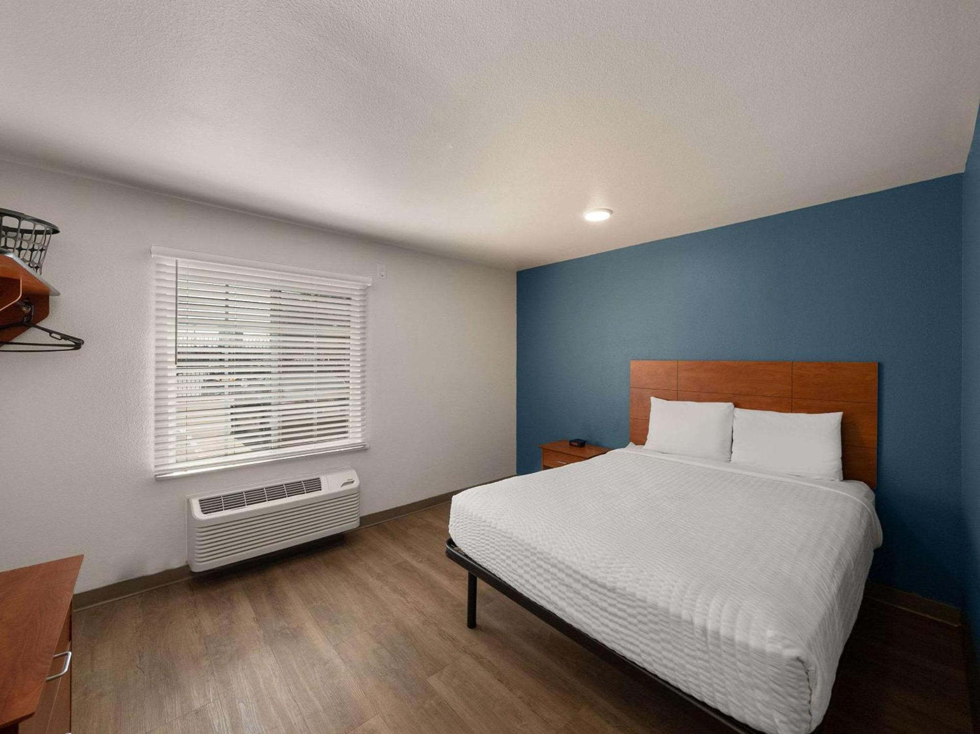 WoodSpring Suites Dallas Rockwall photo 22