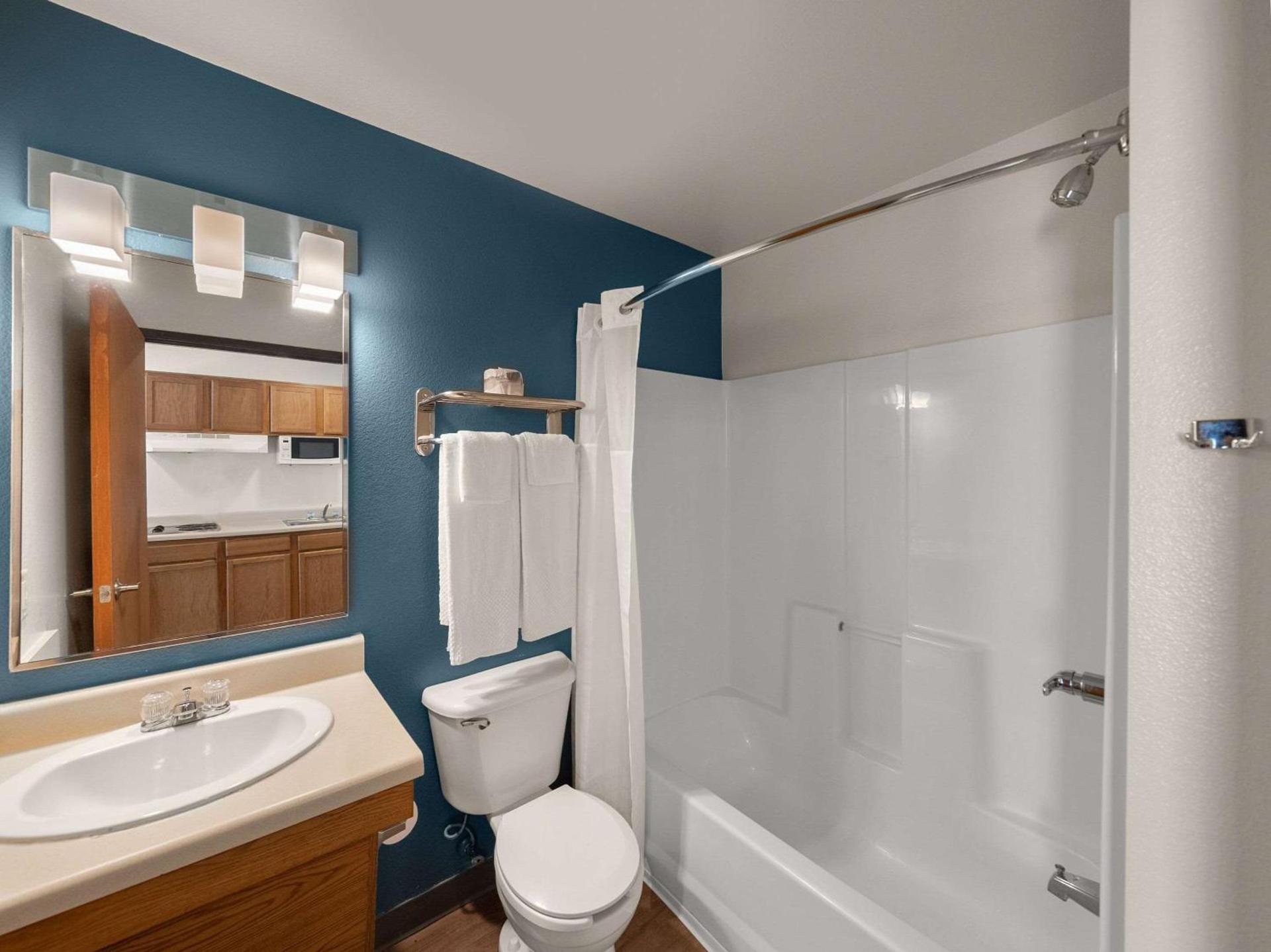 WoodSpring Suites Dallas Rockwall photo 25