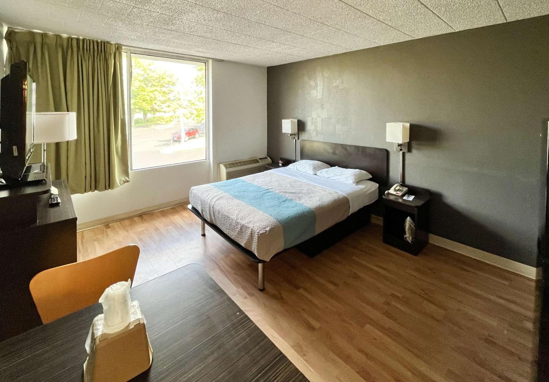 Studio 6 Suites Clarion, PA photo 7