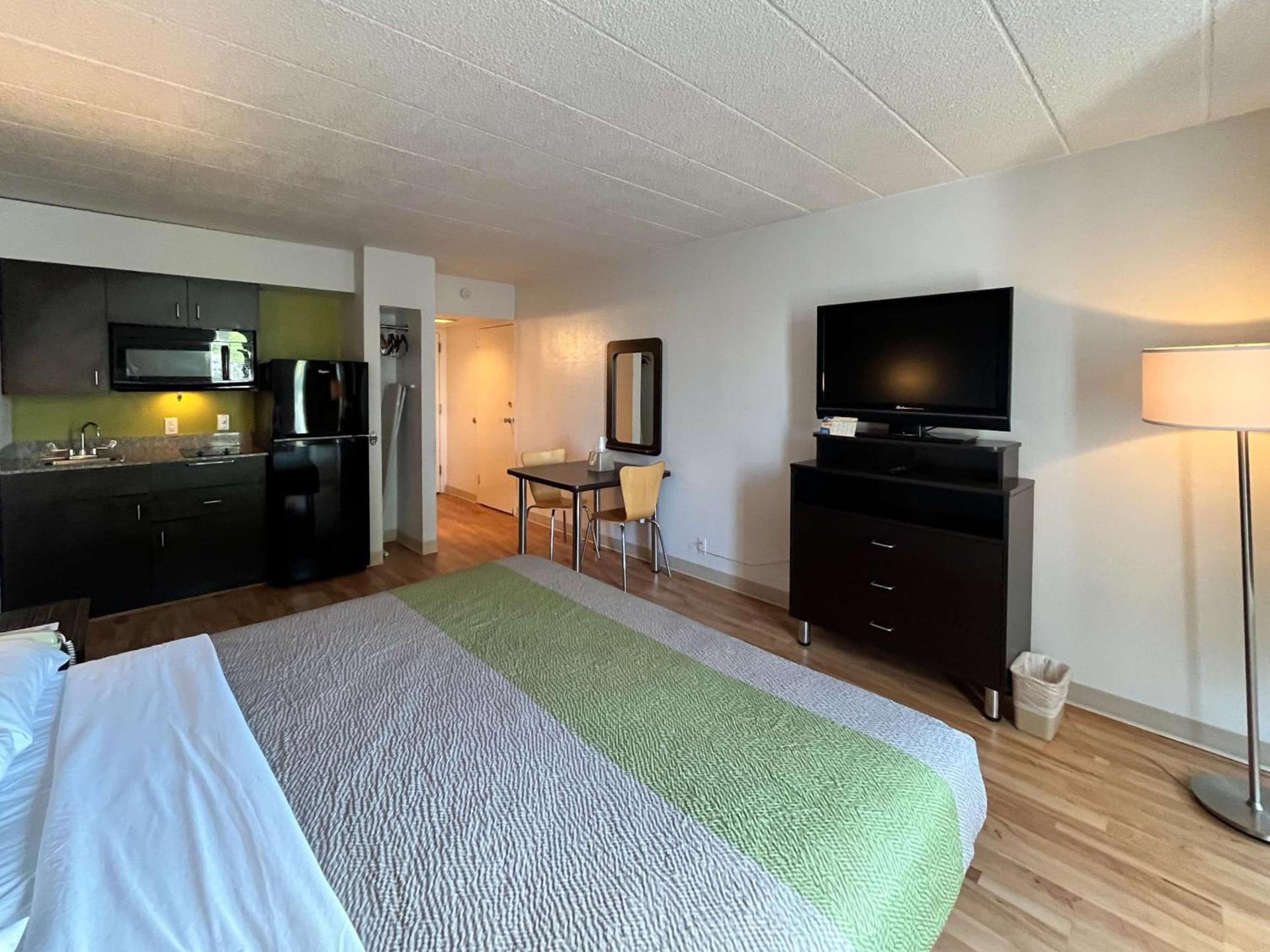 Studio 6 Suites Clarion, PA photo 6