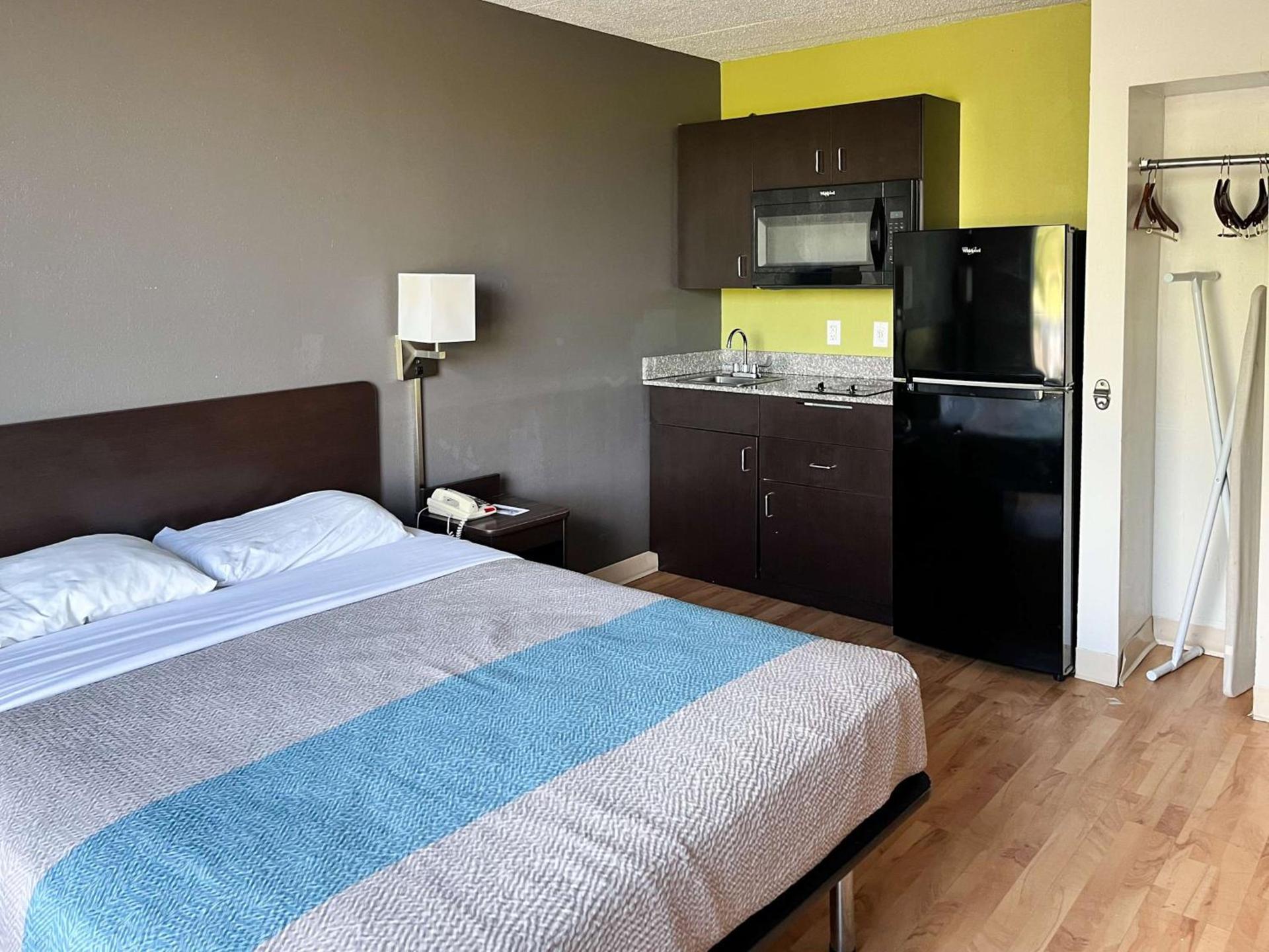 Studio 6 Suites Clarion, PA photo 10