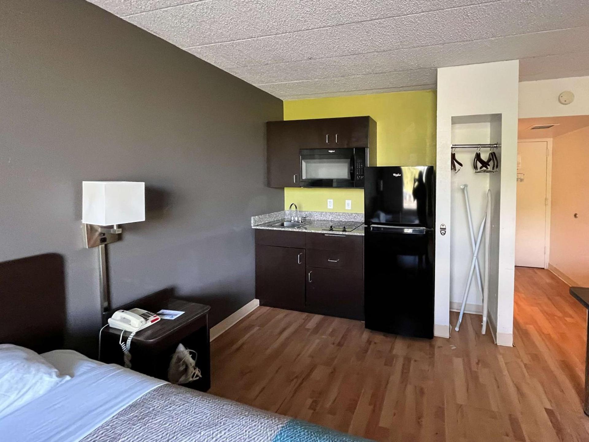 Studio 6 Suites Clarion, PA photo 11