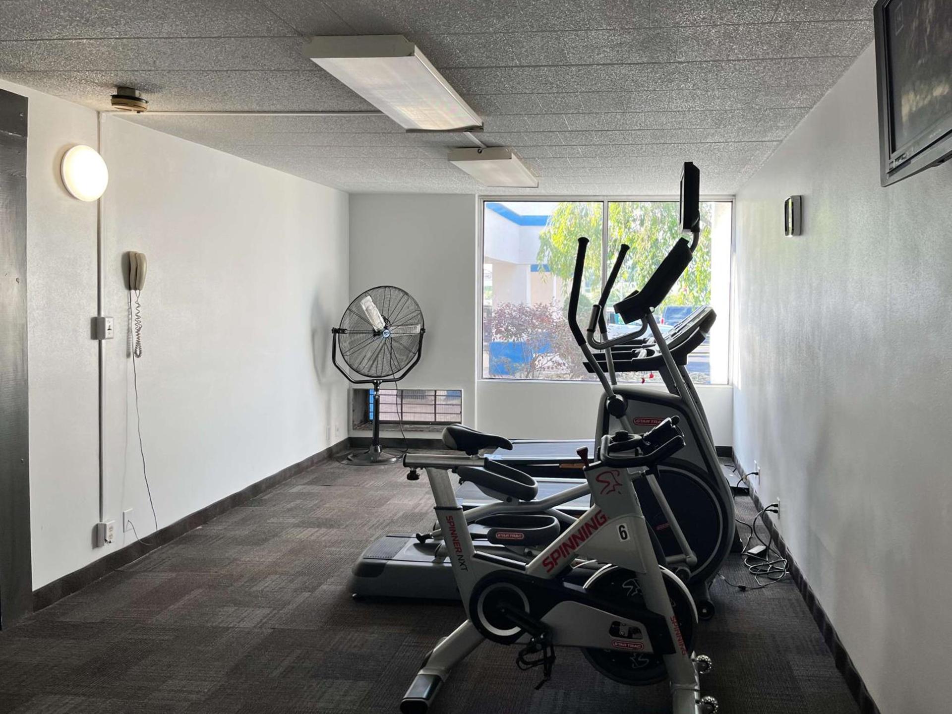 Studio 6 Suites Clarion, PA photo 16