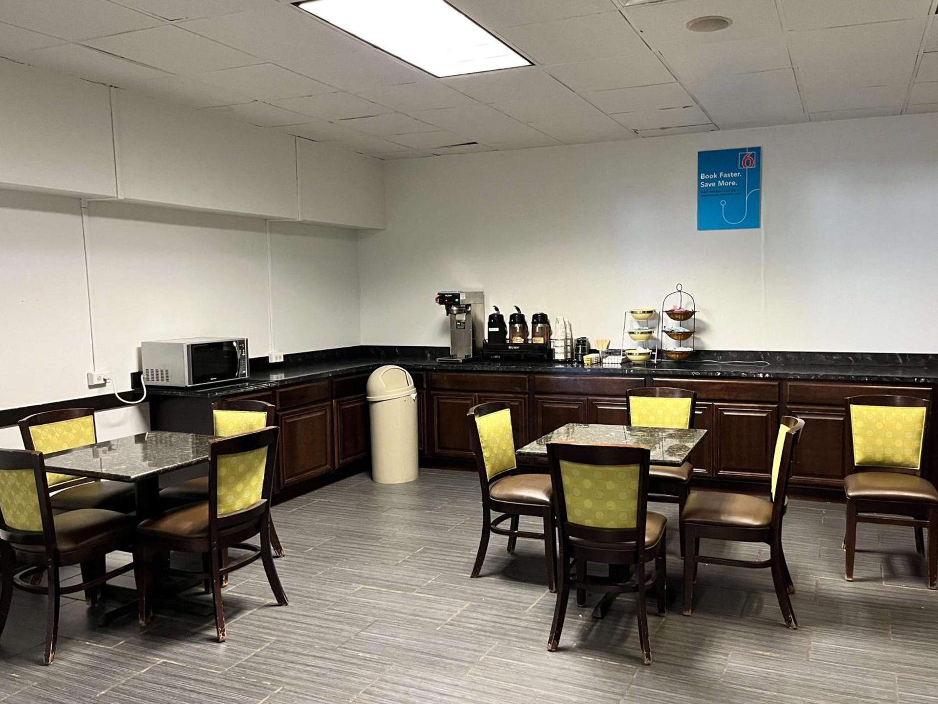 Studio 6 Suites Clarion, PA photo 17