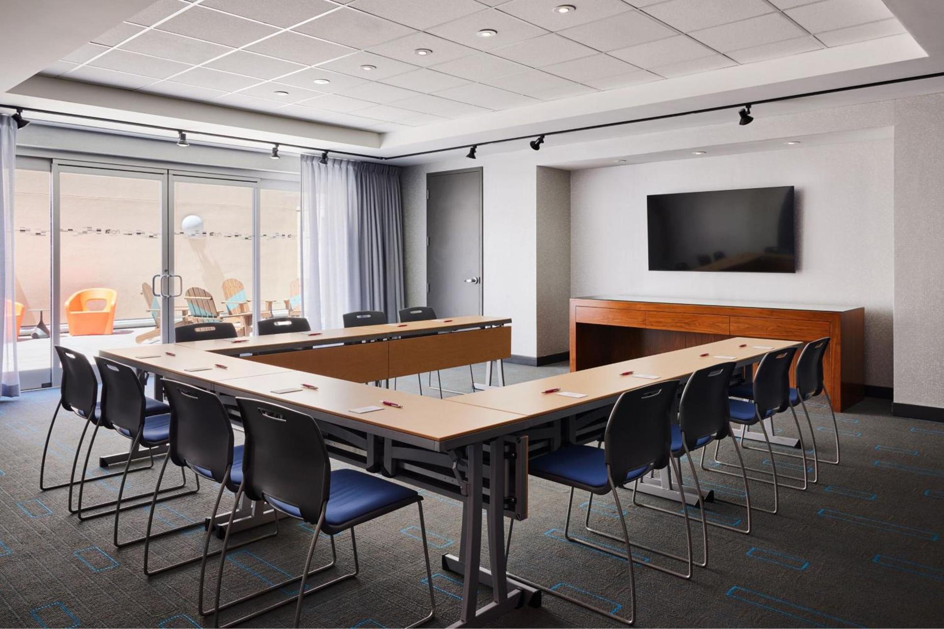 Aloft by Marriott Leawood-Overland Park photo 45