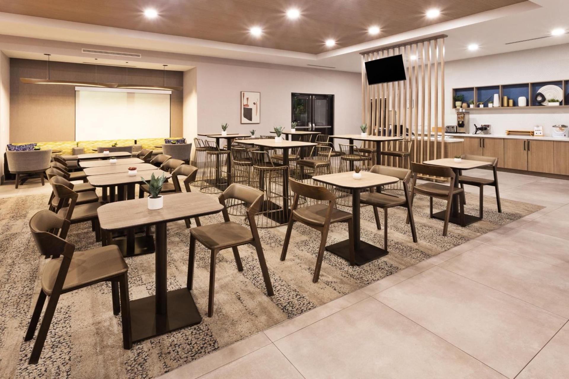 SpringHill Suites Birmingham Colonnade photo 11