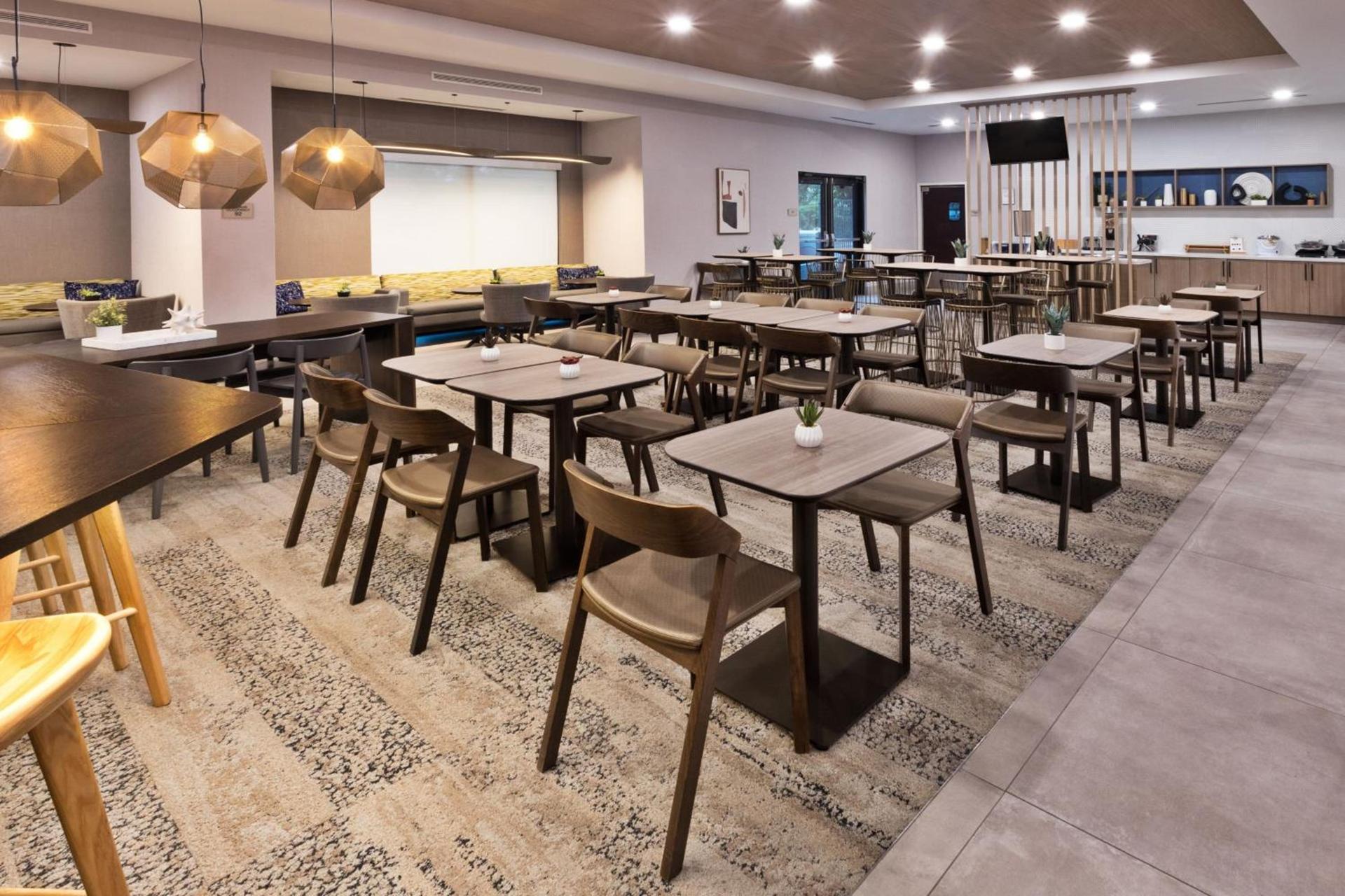SpringHill Suites Birmingham Colonnade photo 10