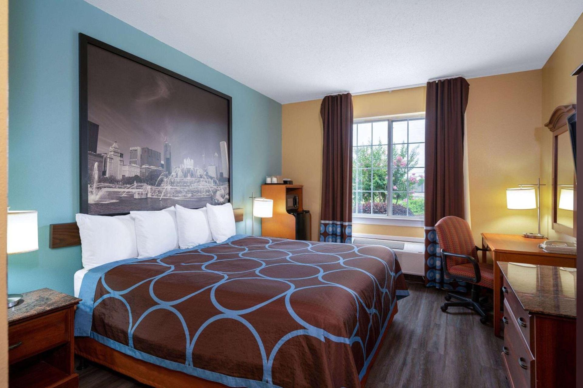 Super 8 by Wyndham Salisbury photo 10