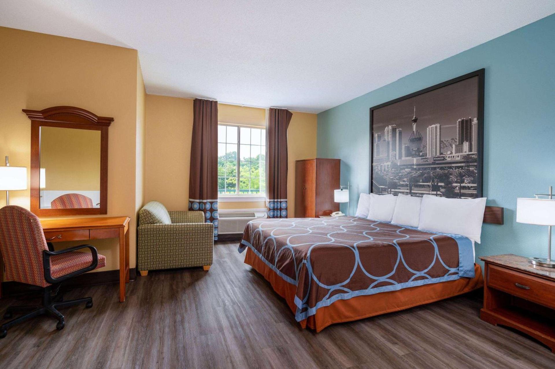 Super 8 by Wyndham Salisbury photo 21