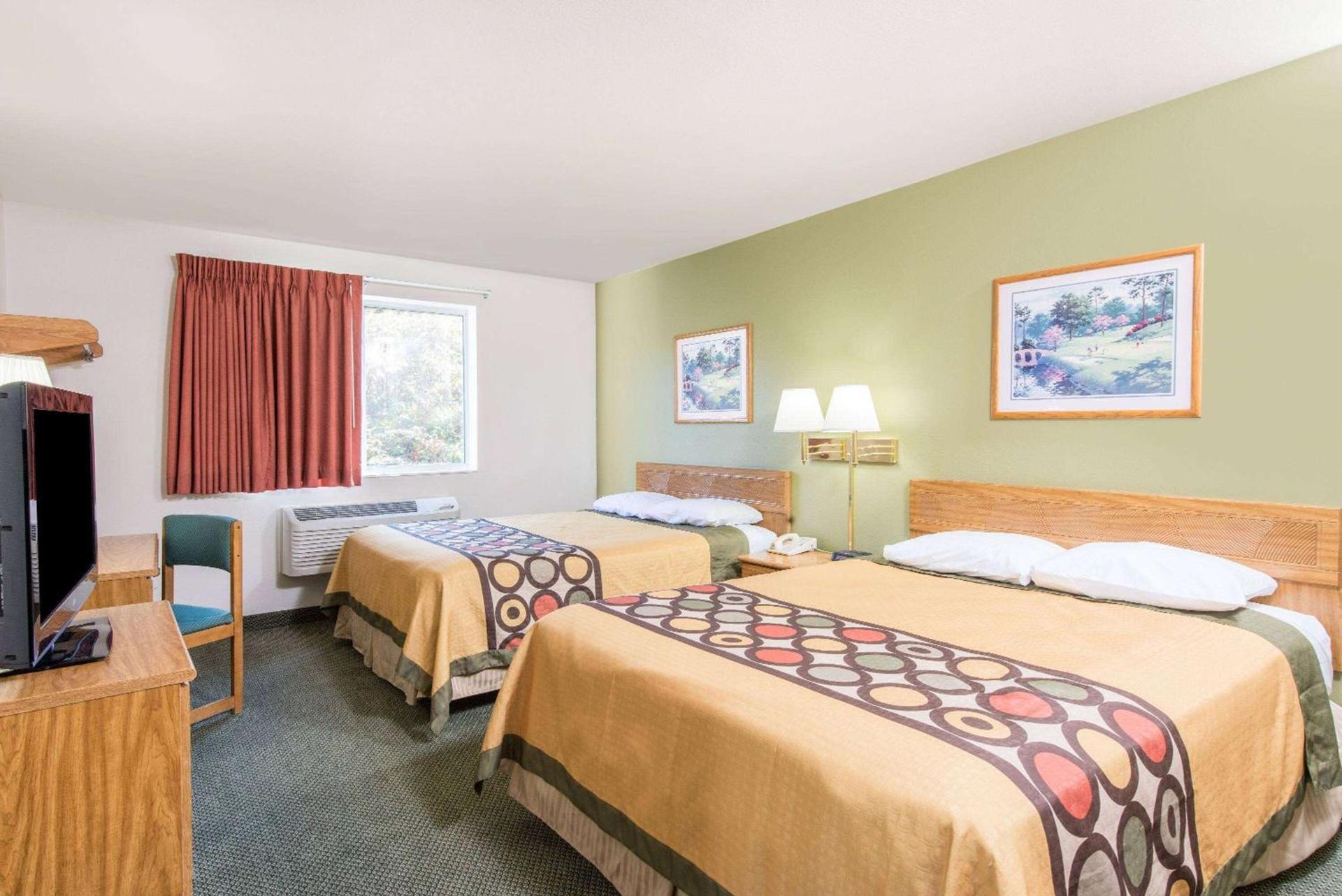 Super 8 by Wyndham West Middlesex/Sharon Area photo 5