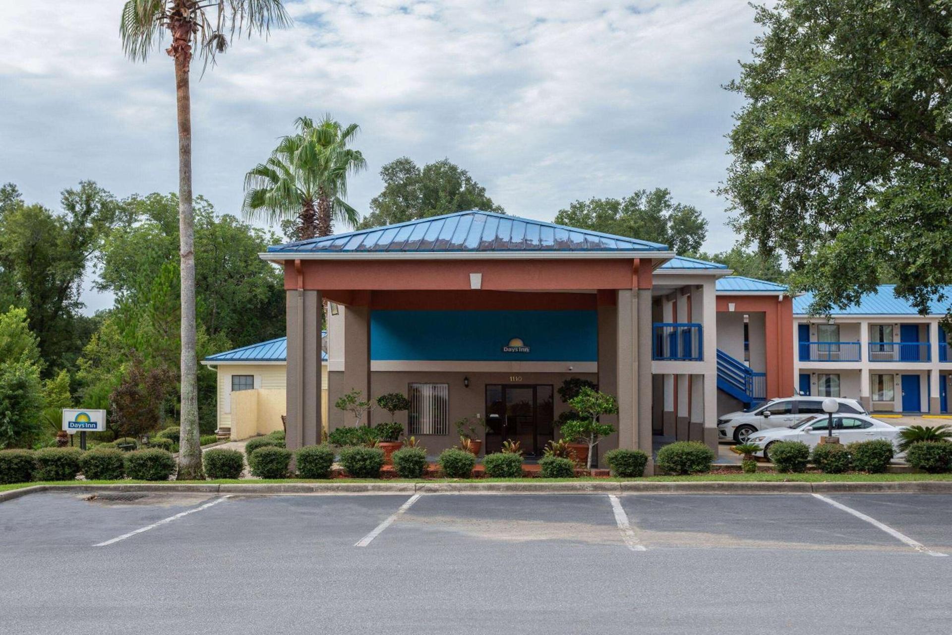 Days Inn by Wyndham Chipley photo 3