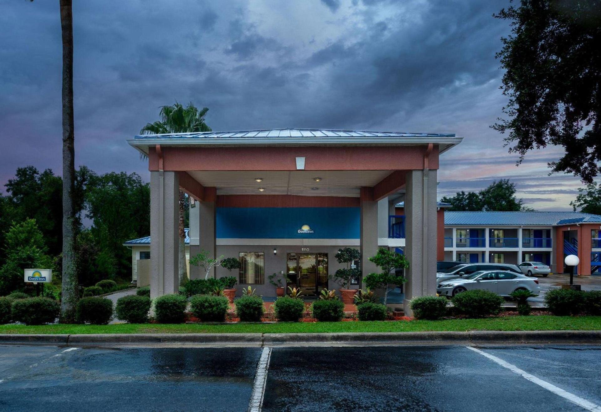 Days Inn by Wyndham Chipley photo 5