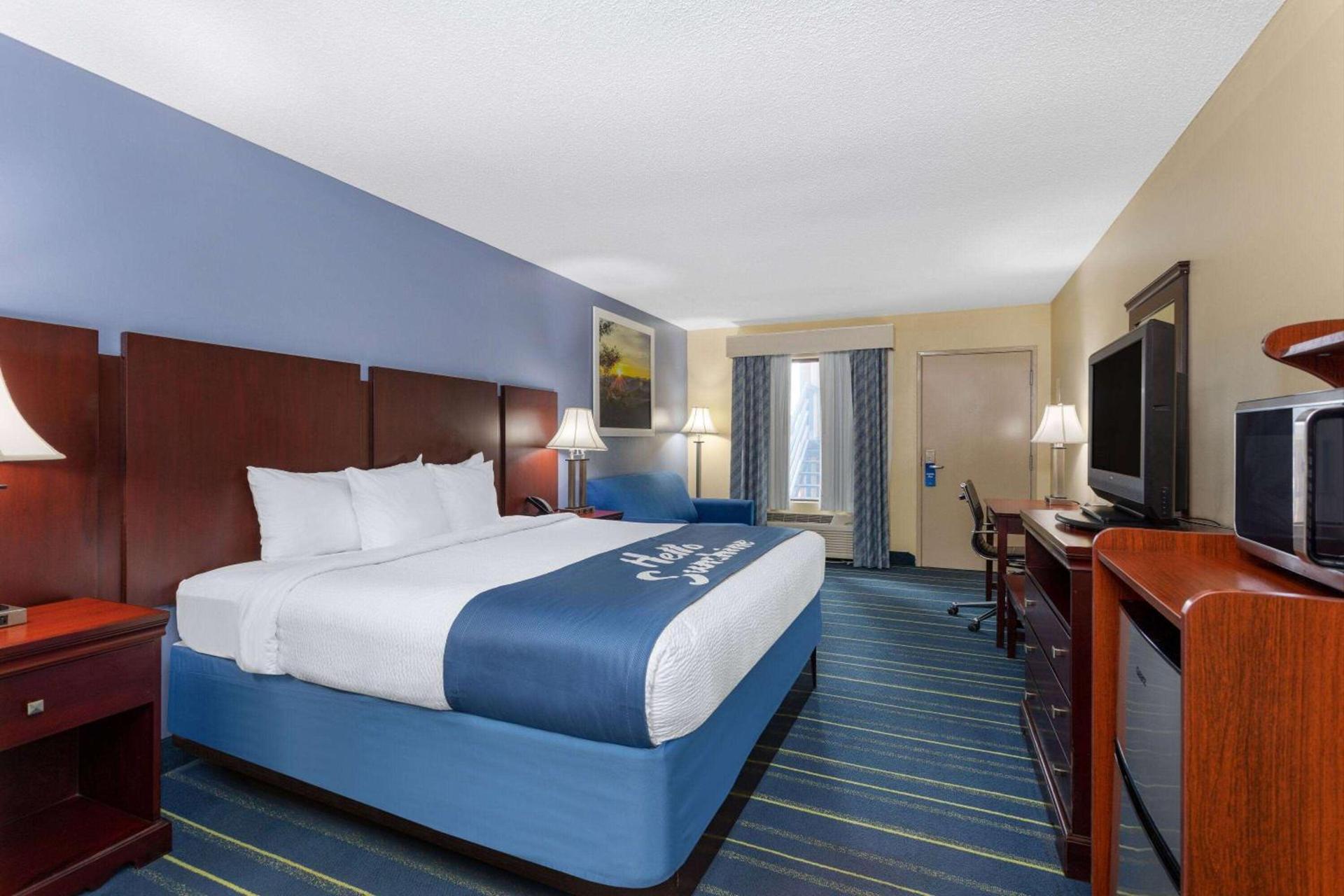 Days Inn by Wyndham Chipley photo 25