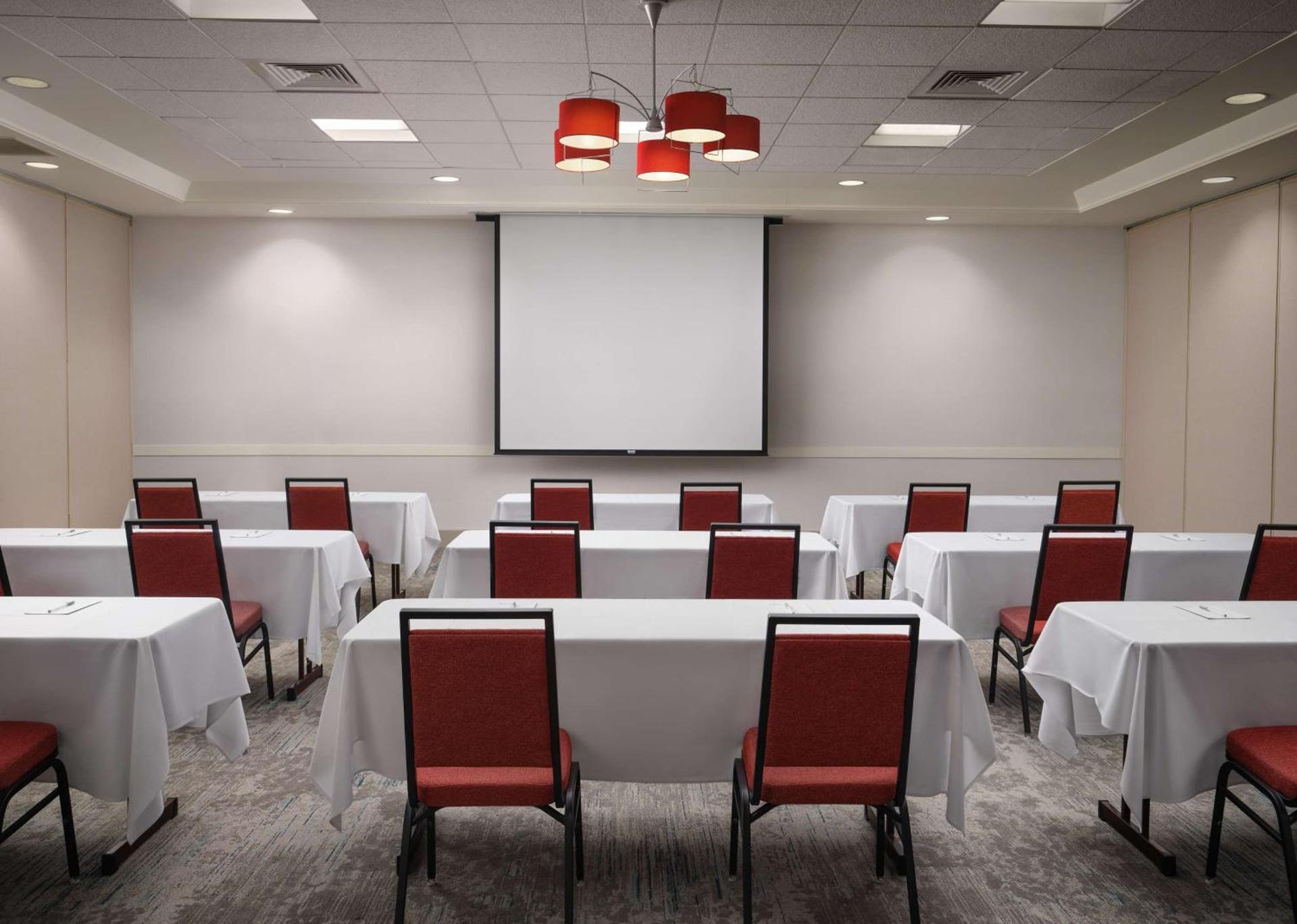 Hilton Garden Inn Ann Arbor photo 36