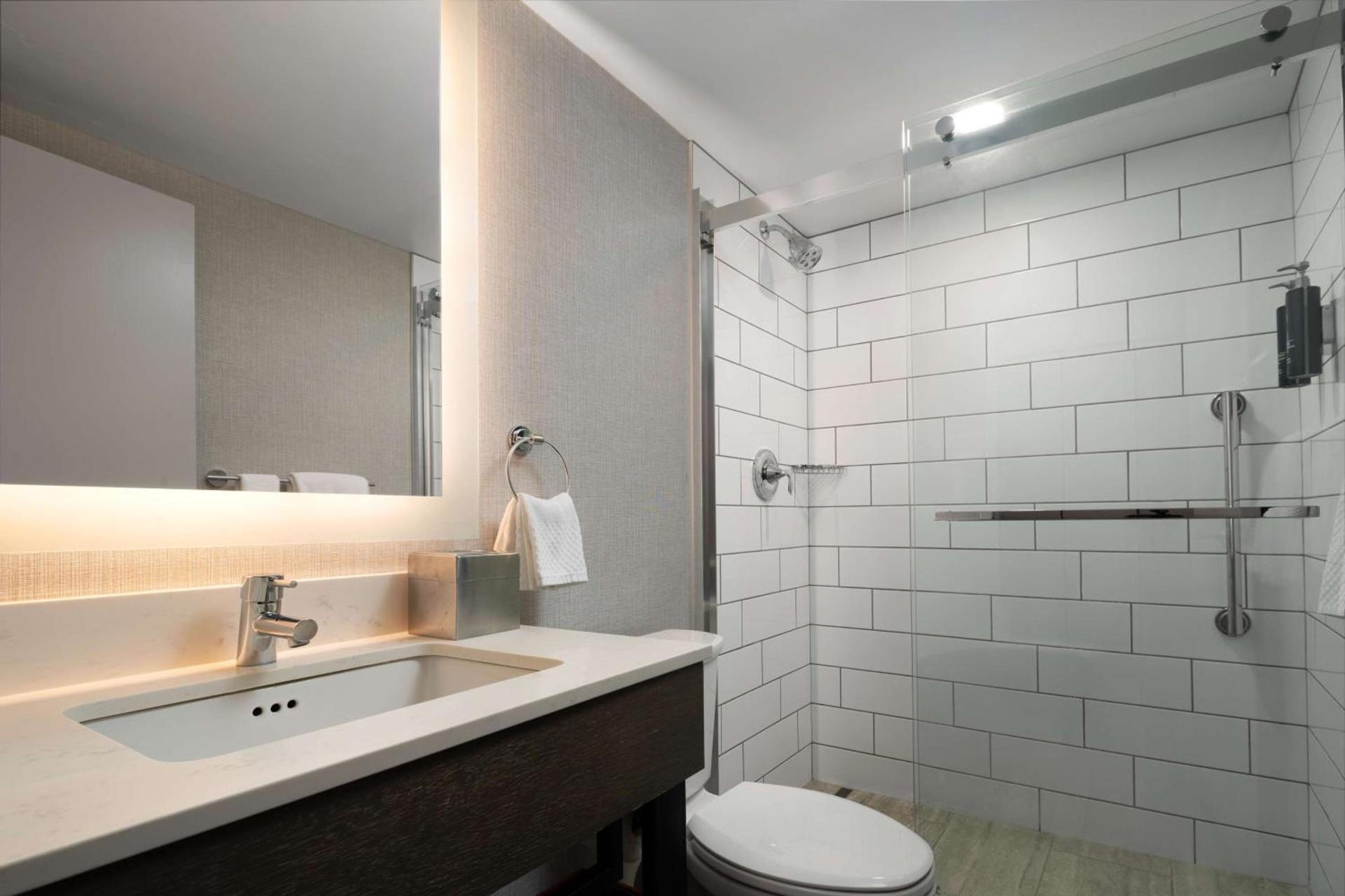 DoubleTree by Hilton Pittsburgh Airport photo 17