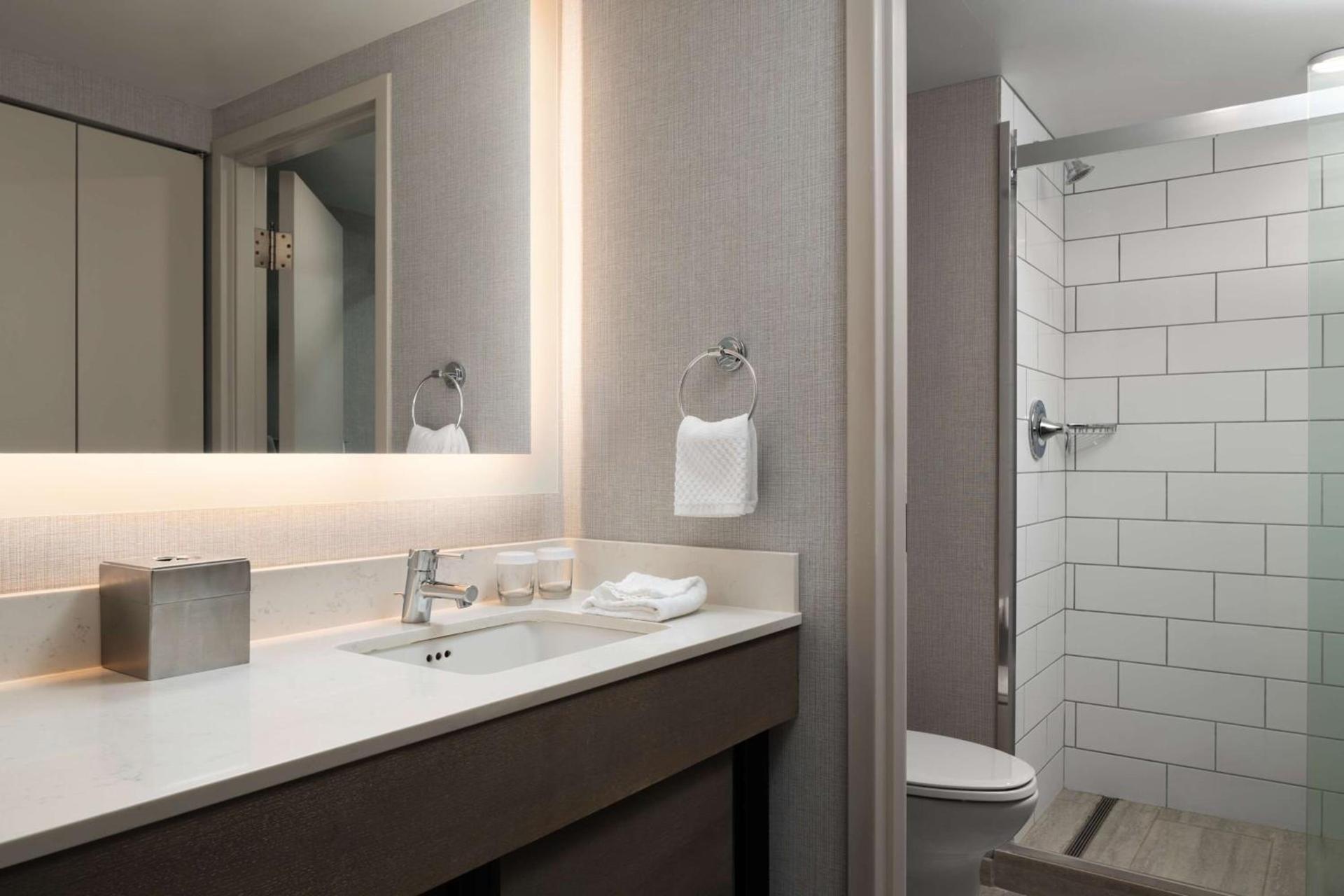 DoubleTree by Hilton Pittsburgh Airport photo 18