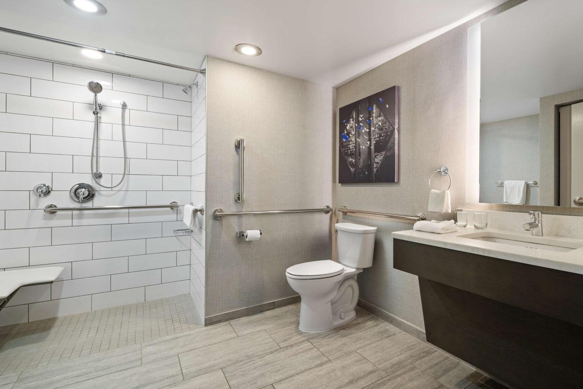 DoubleTree by Hilton Pittsburgh Airport photo 19