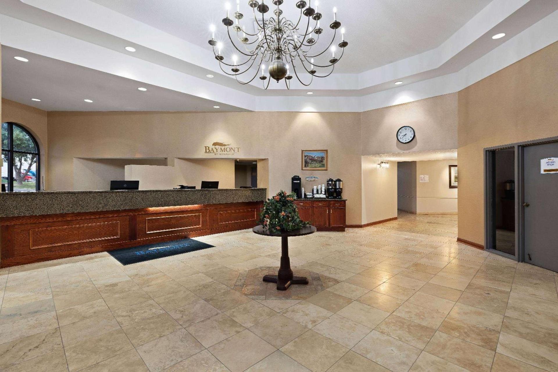 Baymont by Wyndham Shakopee photo 3