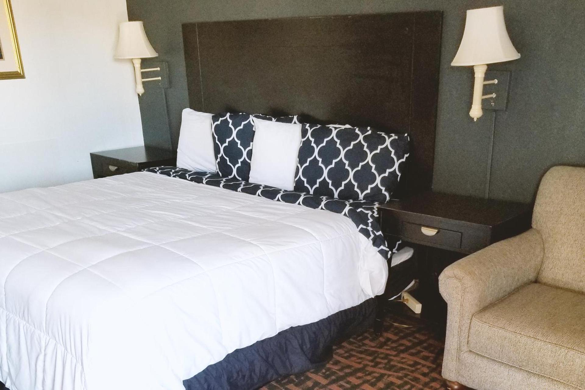 Coratel Inn & Suites by Jasper Hutchinson photo 22