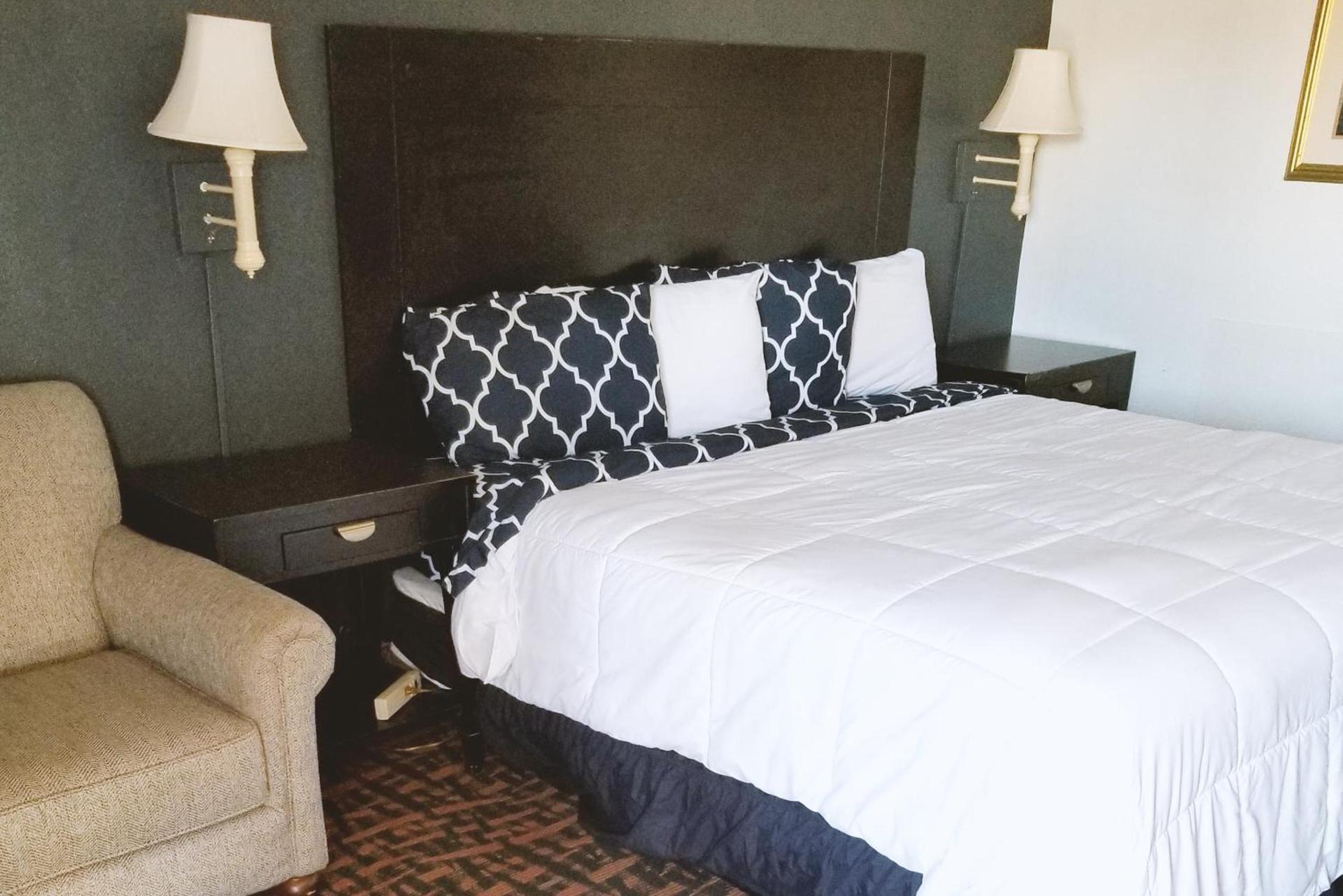 Coratel Inn & Suites by Jasper Hutchinson photo 20