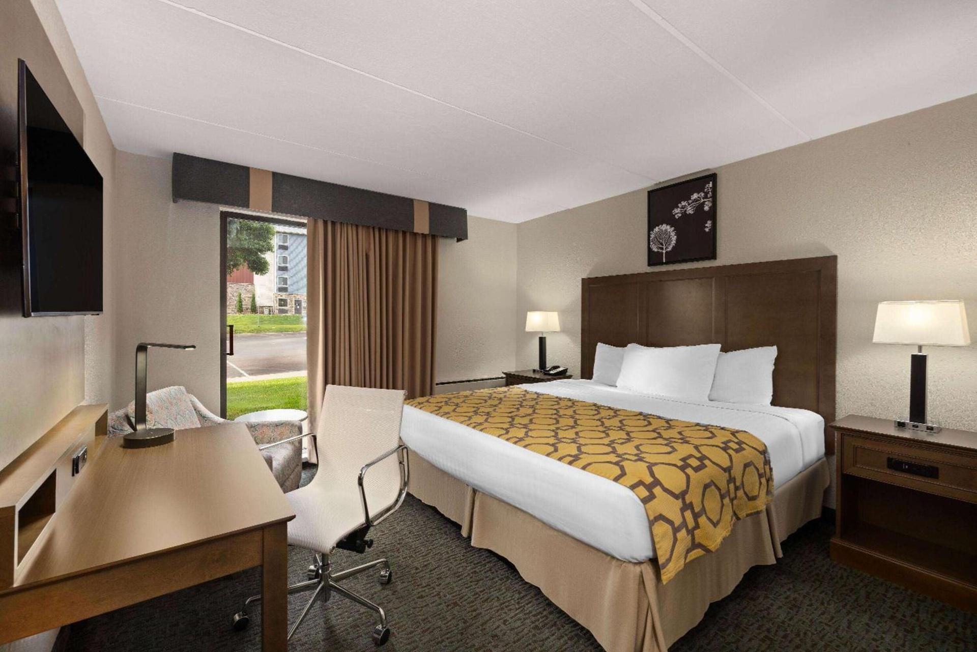 Baymont by Wyndham Shakopee photo 20