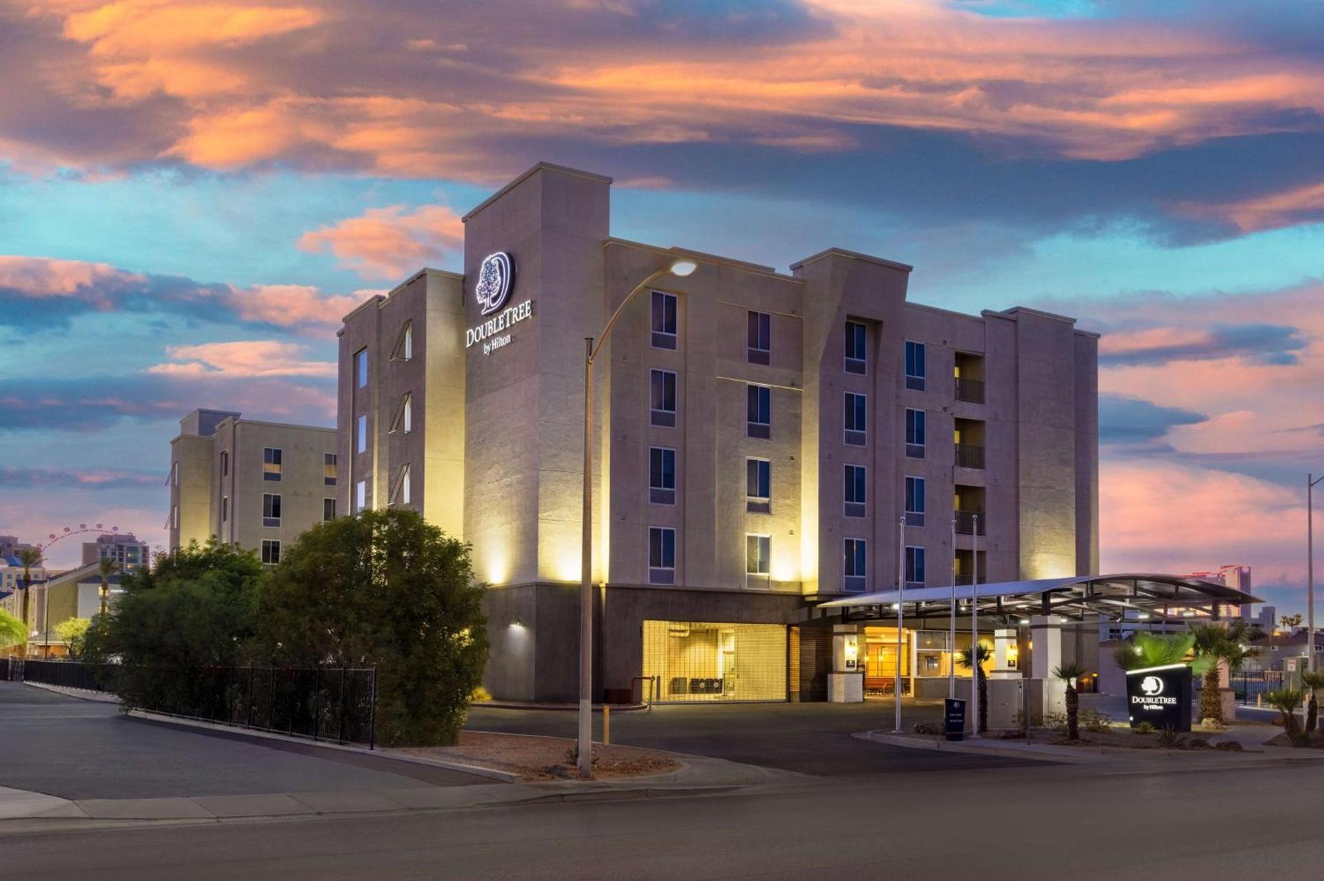 DoubleTree by Hilton Las Vegas East Flamingo photo 2