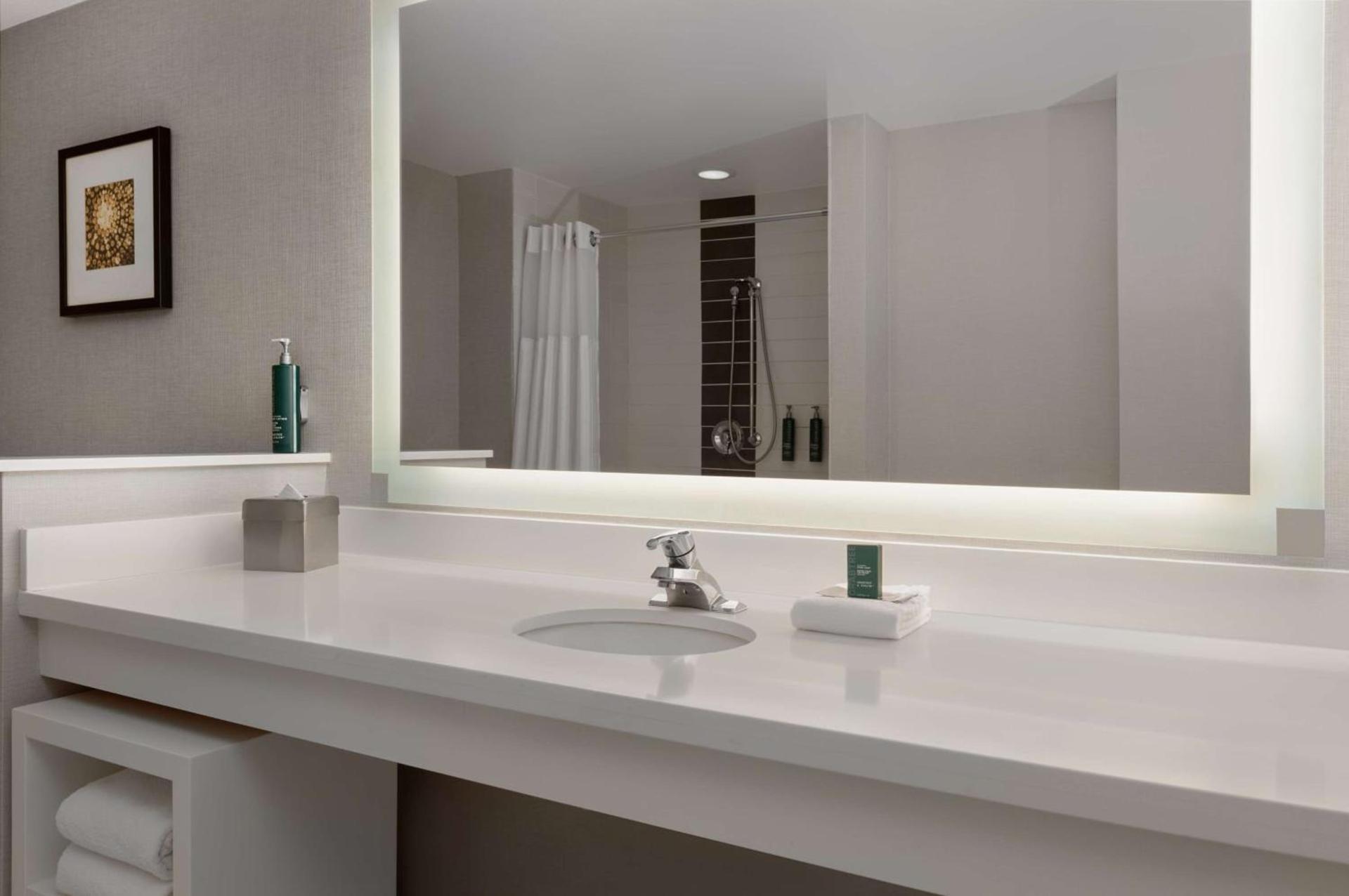 DoubleTree by Hilton Las Vegas East Flamingo photo 19